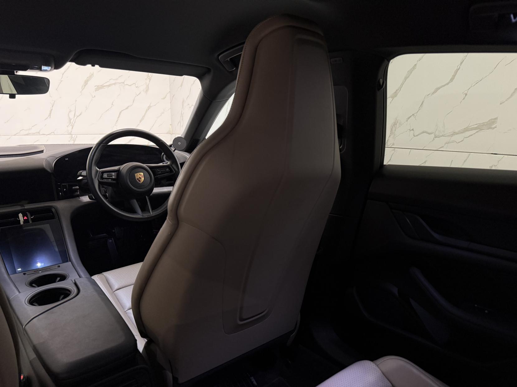 Porsche Taycan Performance 79.2kWh Auto RWD 4dr (11kW Charger)