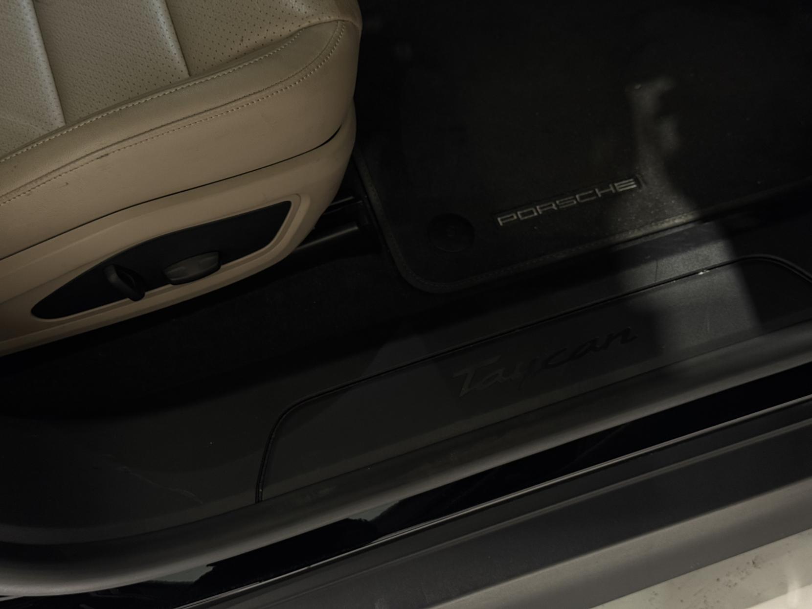 Porsche Taycan Performance 79.2kWh Auto RWD 4dr (11kW Charger)