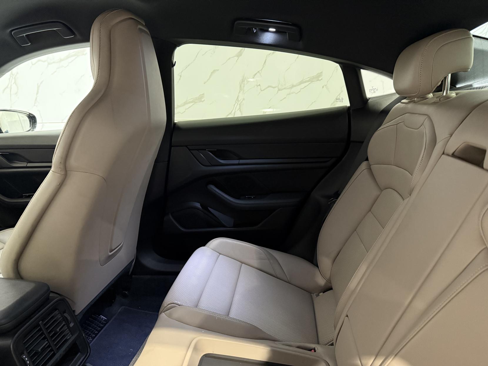 Porsche Taycan Performance 79.2kWh Auto RWD 4dr (11kW Charger)