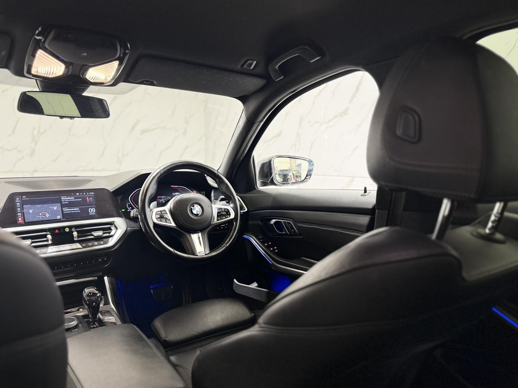 BMW 3 Series 2.0 320i M Sport Saloon 4dr Petrol Auto Euro 6 (s/s) (184 ps)