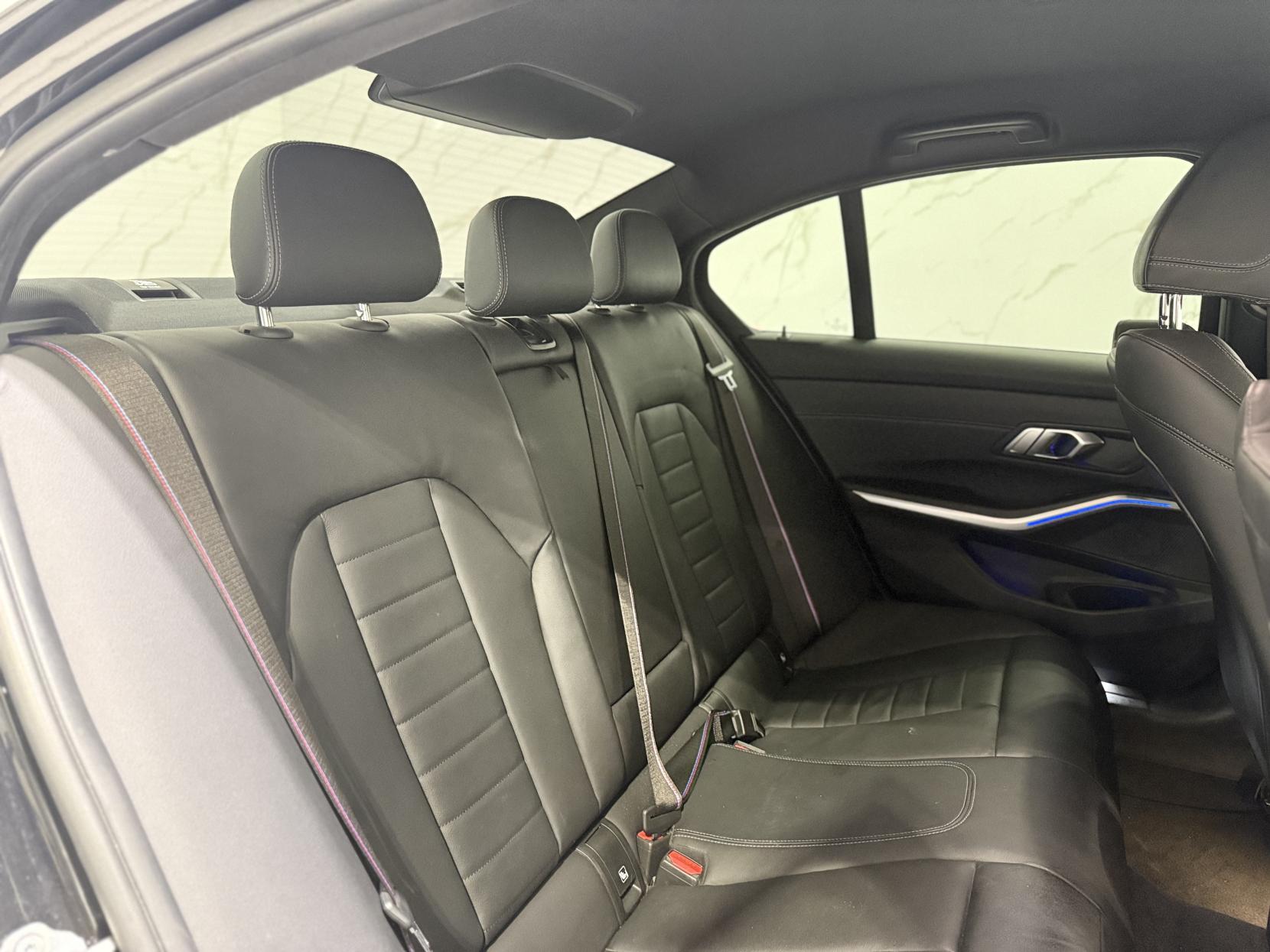 BMW 3 Series 2.0 320i M Sport Saloon 4dr Petrol Auto Euro 6 (s/s) (184 ps)