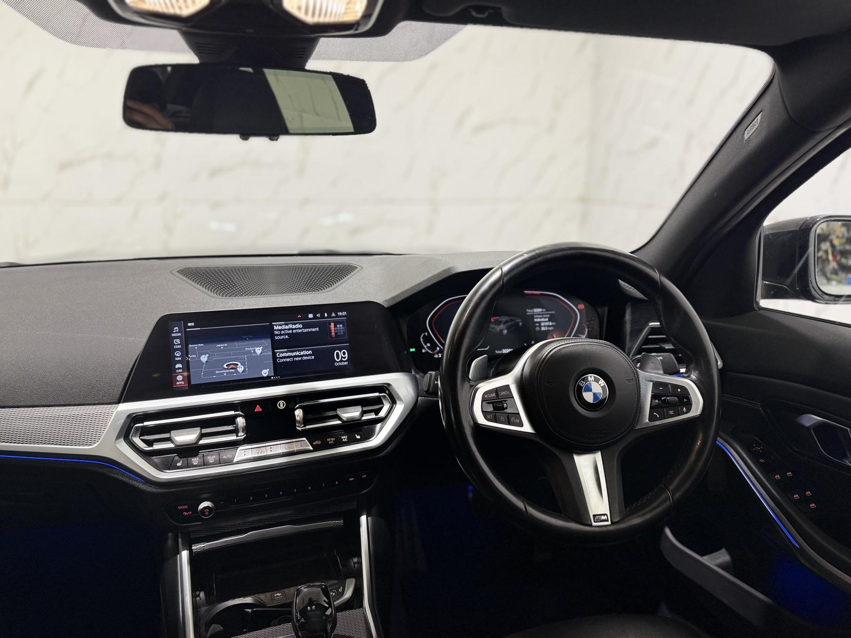 BMW 3 Series 2.0 320i M Sport Saloon 4dr Petrol Auto Euro 6 (s/s) (184 ps)