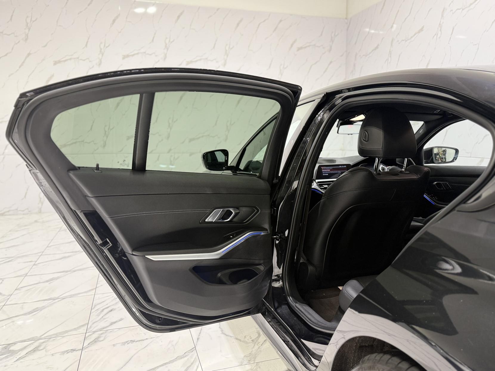 BMW 3 Series 2.0 320i M Sport Saloon 4dr Petrol Auto Euro 6 (s/s) (184 ps)