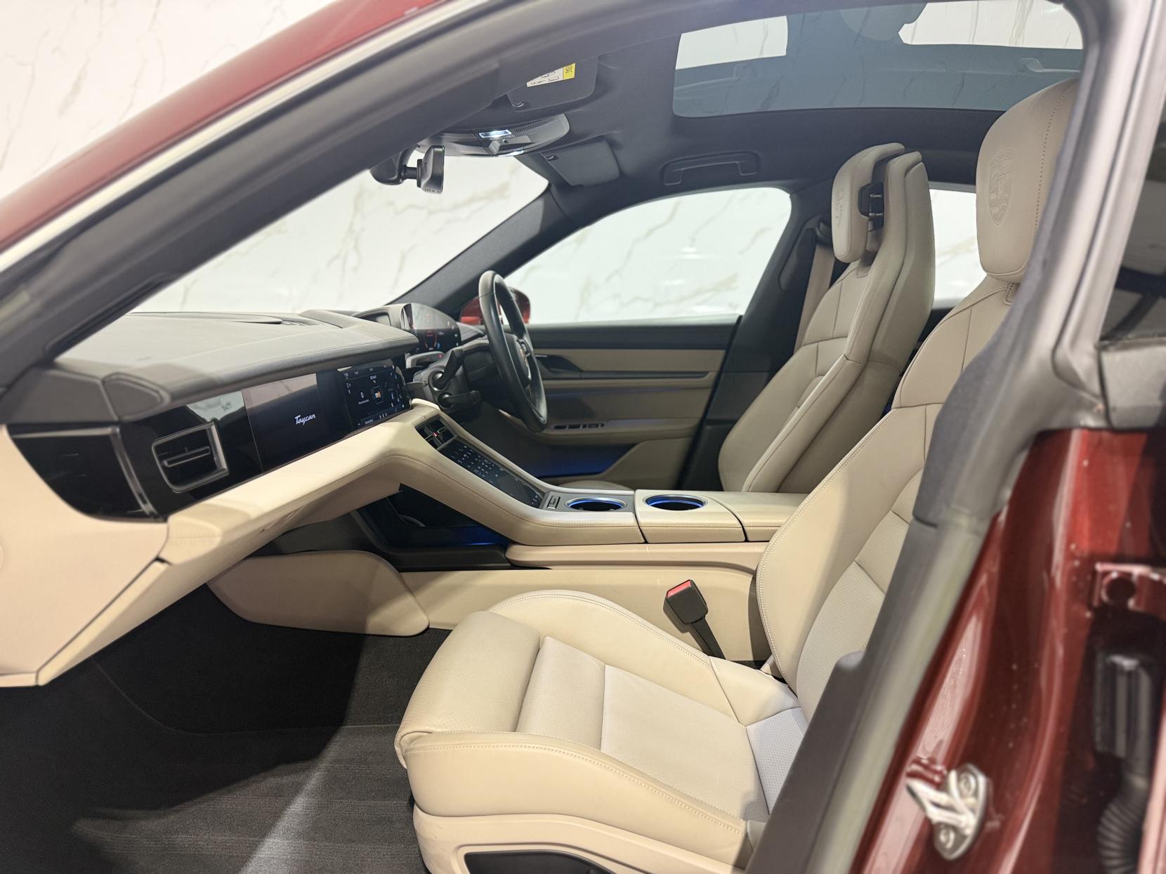 Porsche Taycan Performance Plus 93.4kWh 4S Saloon 4dr Electric Auto 4WD (11kW Charger) (571 ps)