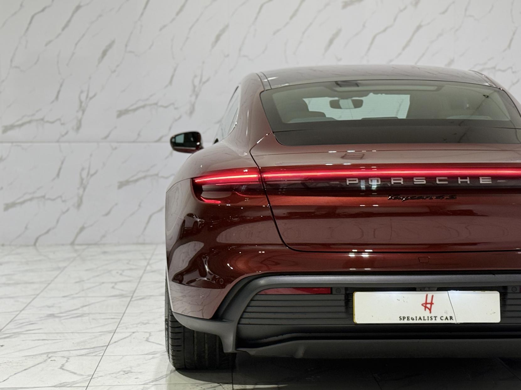 Porsche Taycan Performance Plus 93.4kWh 4S Saloon 4dr Electric Auto 4WD (11kW Charger) (571 ps)