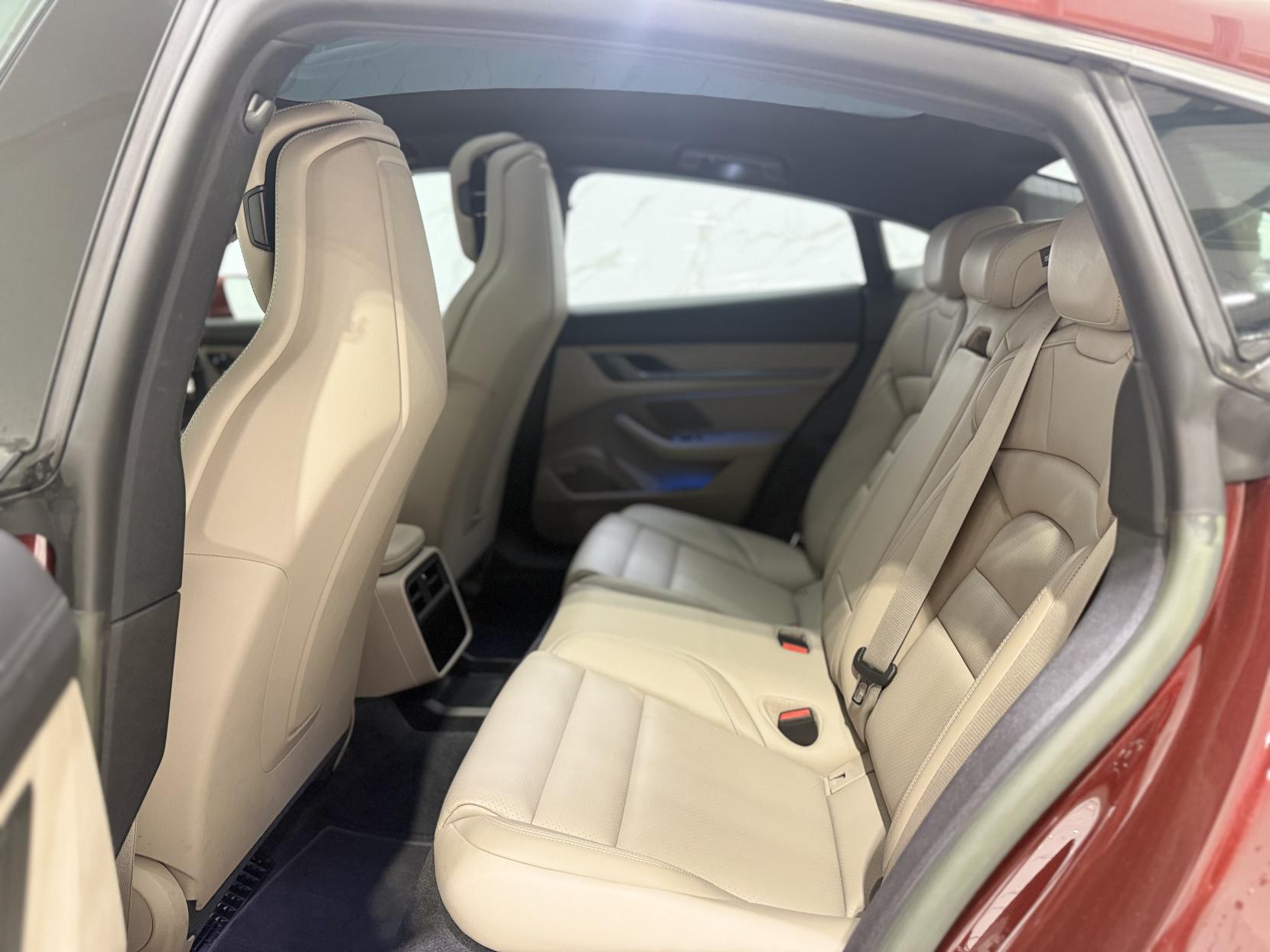 Porsche Taycan Performance Plus 93.4kWh 4S Saloon 4dr Electric Auto 4WD (11kW Charger) (571 ps)