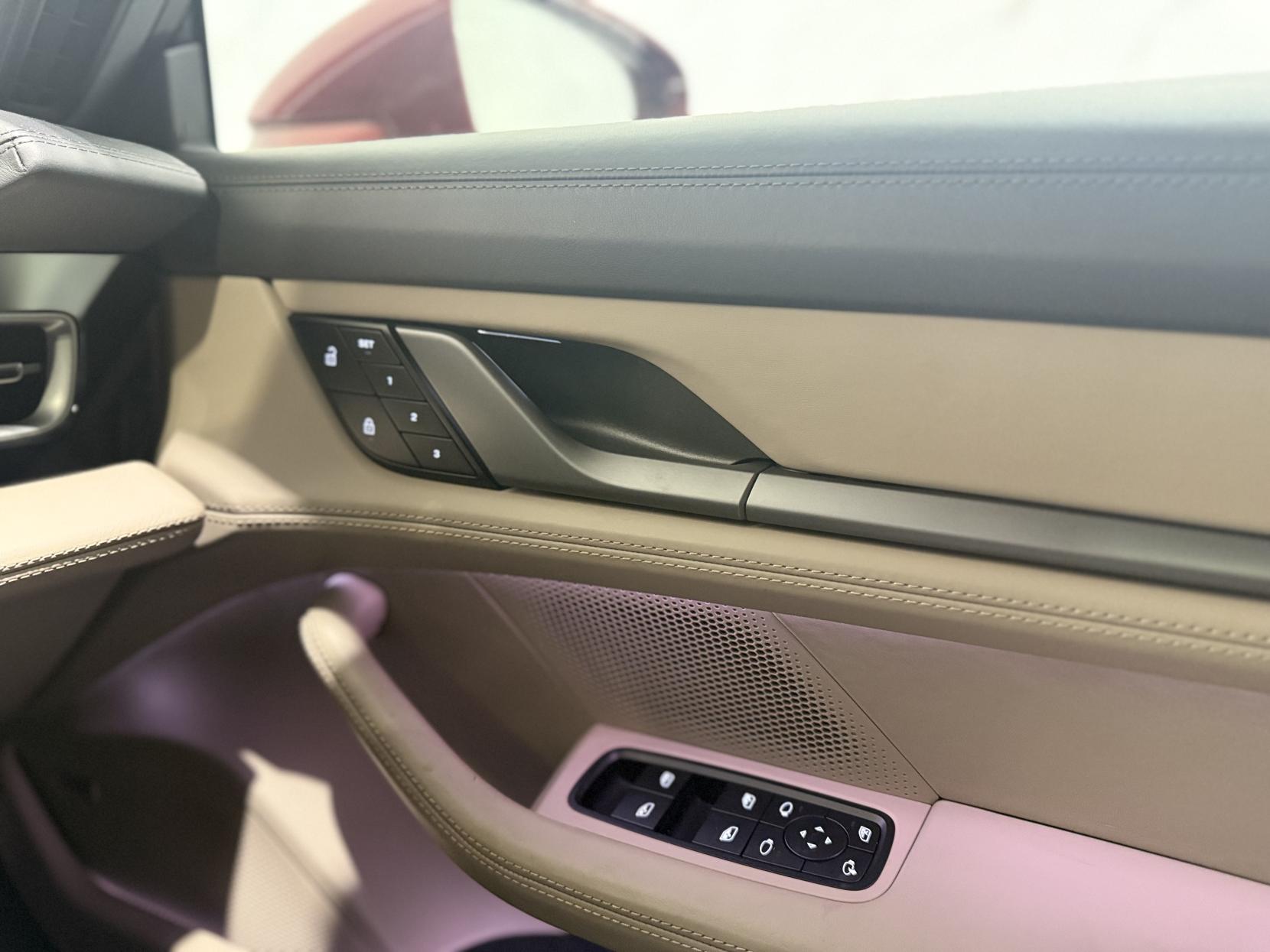 Porsche Taycan Performance Plus 93.4kWh 4S Saloon 4dr Electric Auto 4WD (11kW Charger) (571 ps)