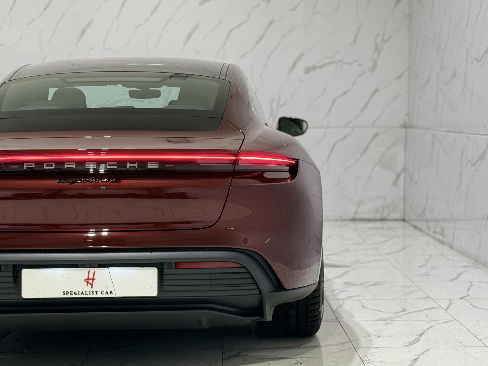 Porsche Taycan Performance Plus 93.4kWh 4S Saloon 4dr Electric Auto 4WD (11kW Charger) (571 ps)