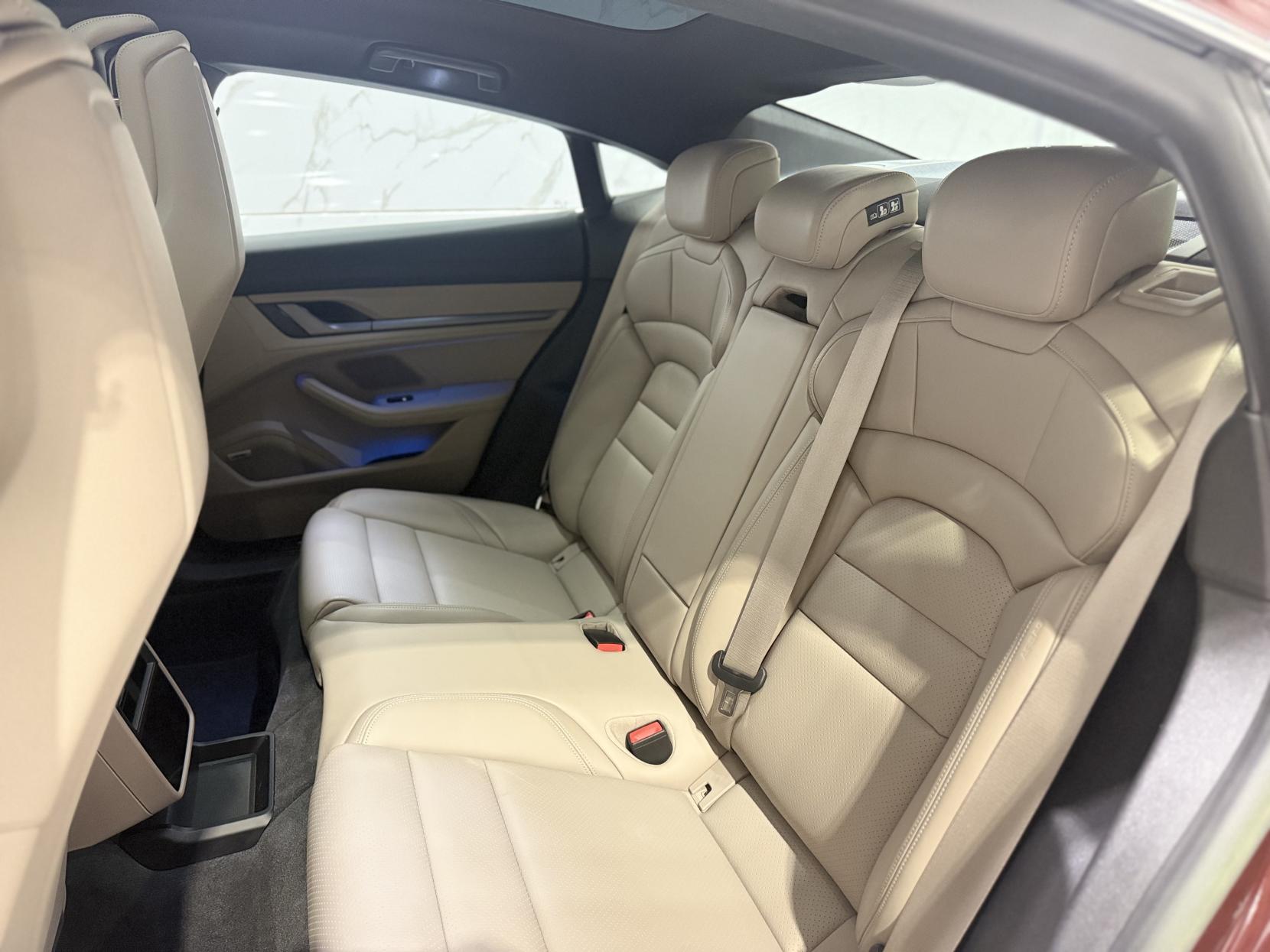 Porsche Taycan Performance Plus 93.4kWh 4S Saloon 4dr Electric Auto 4WD (11kW Charger) (571 ps)