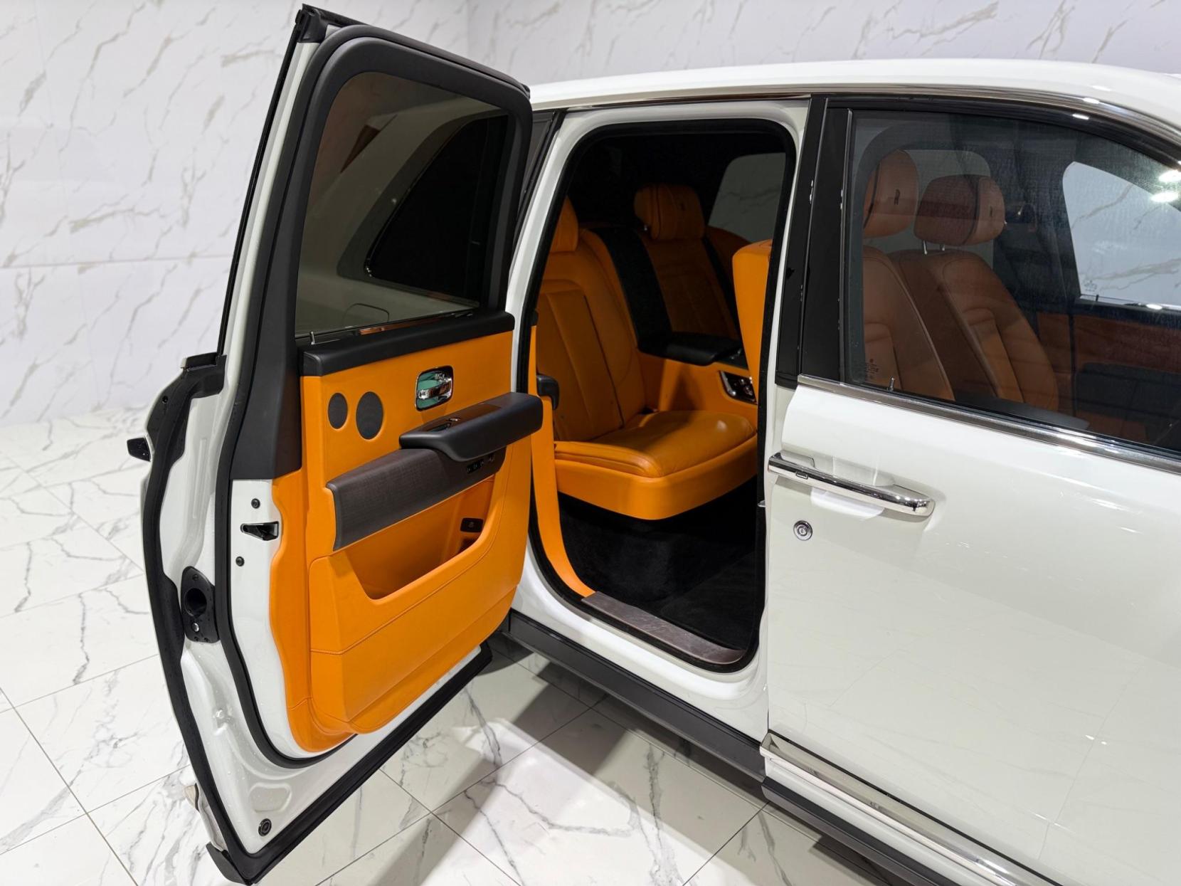Rolls-Royce Cullinan 6.75 V12 Auto 4WD Euro 6 5dr