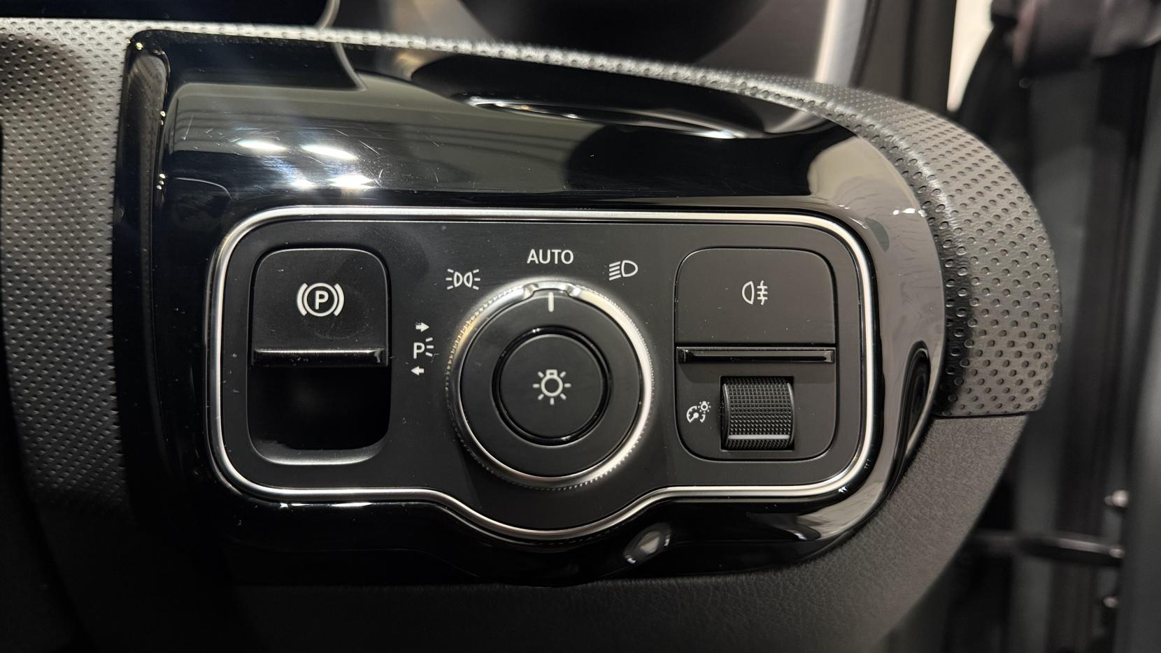 Mercedes-Benz CLA 2.0 CLA35 AMG (Premium Plus) Coupe 4dr Petrol 7G-DCT 4MATIC Euro 6 (s/s) (306 ps)