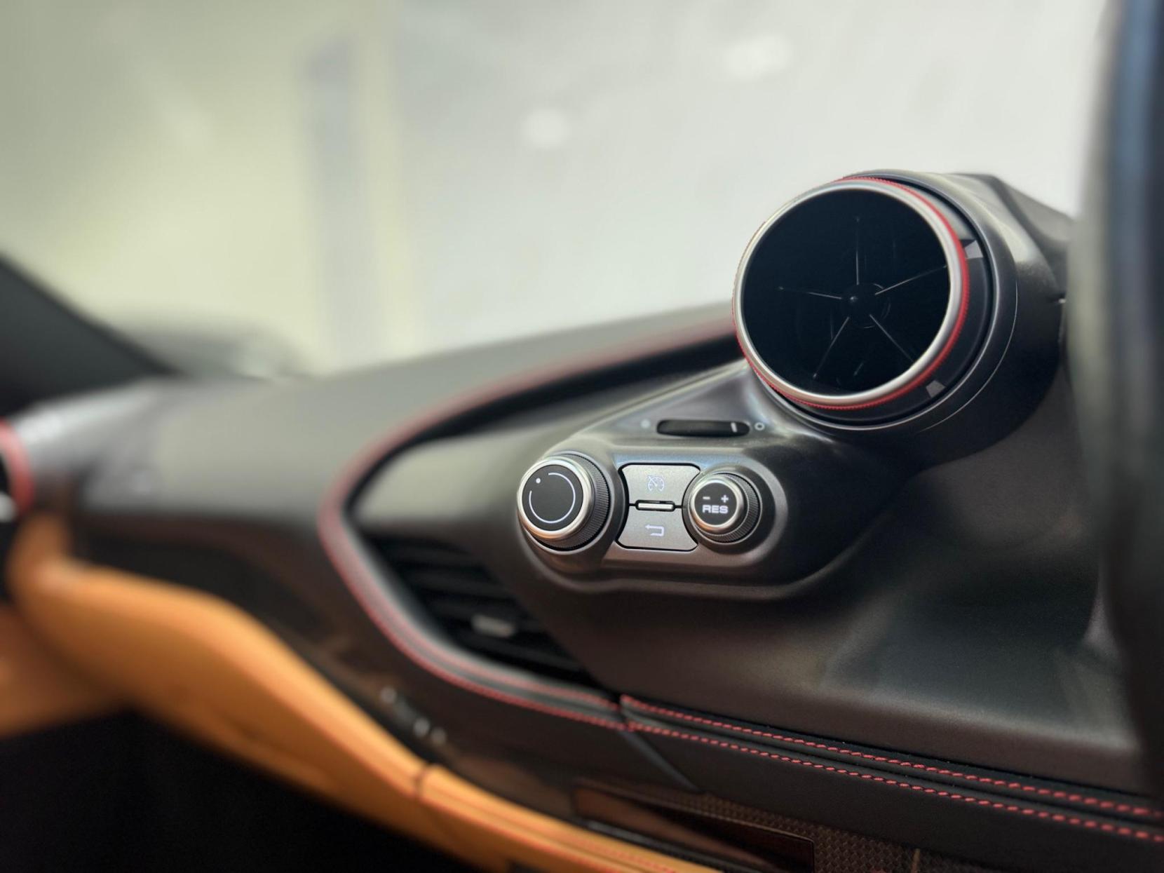Ferrari F8 Spider 3.9T V8 F1 DCT Euro 6 (s/s) 2dr