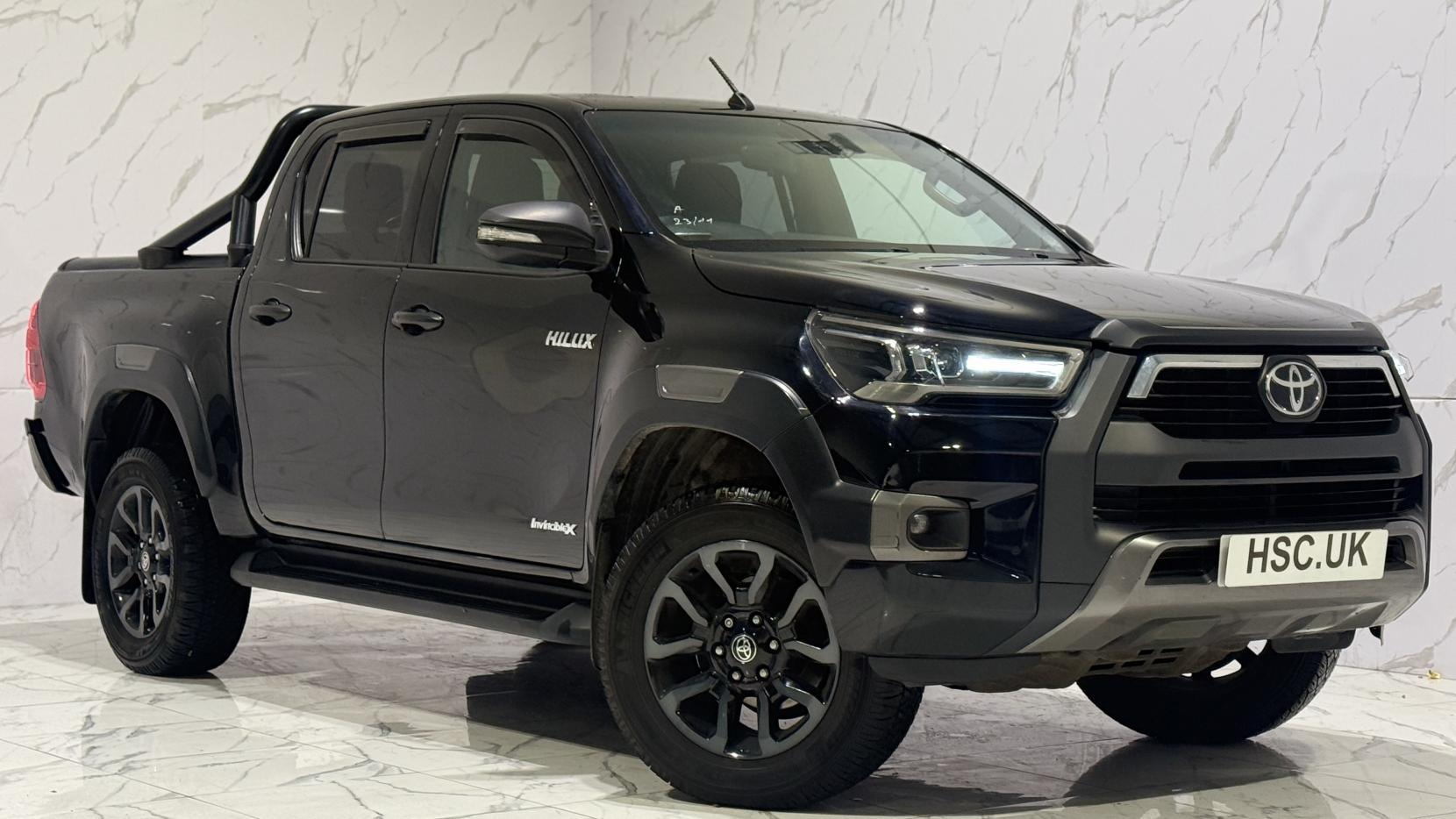 Toyota Hilux 2.8 D-4D Invincible X Pickup Double Cab 4dr Diesel Auto 4WD Euro 6 (s/s) (204 ps)