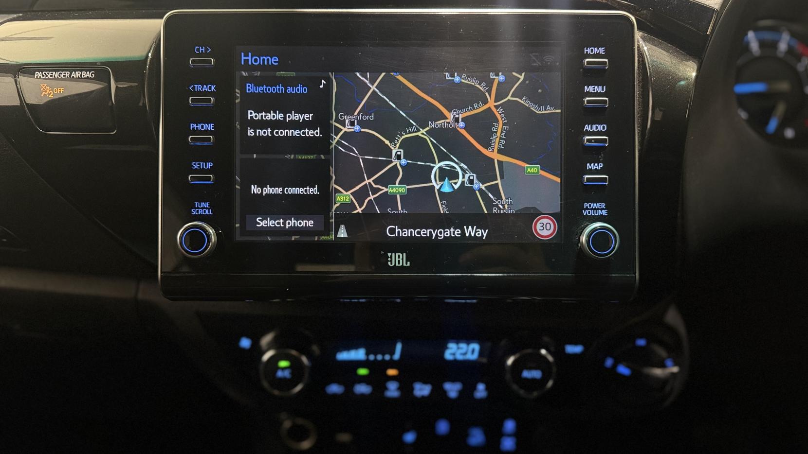 Toyota Hilux 2.8 D-4D Invincible X Pickup Double Cab 4dr Diesel Auto 4WD Euro 6 (s/s) (204 ps)