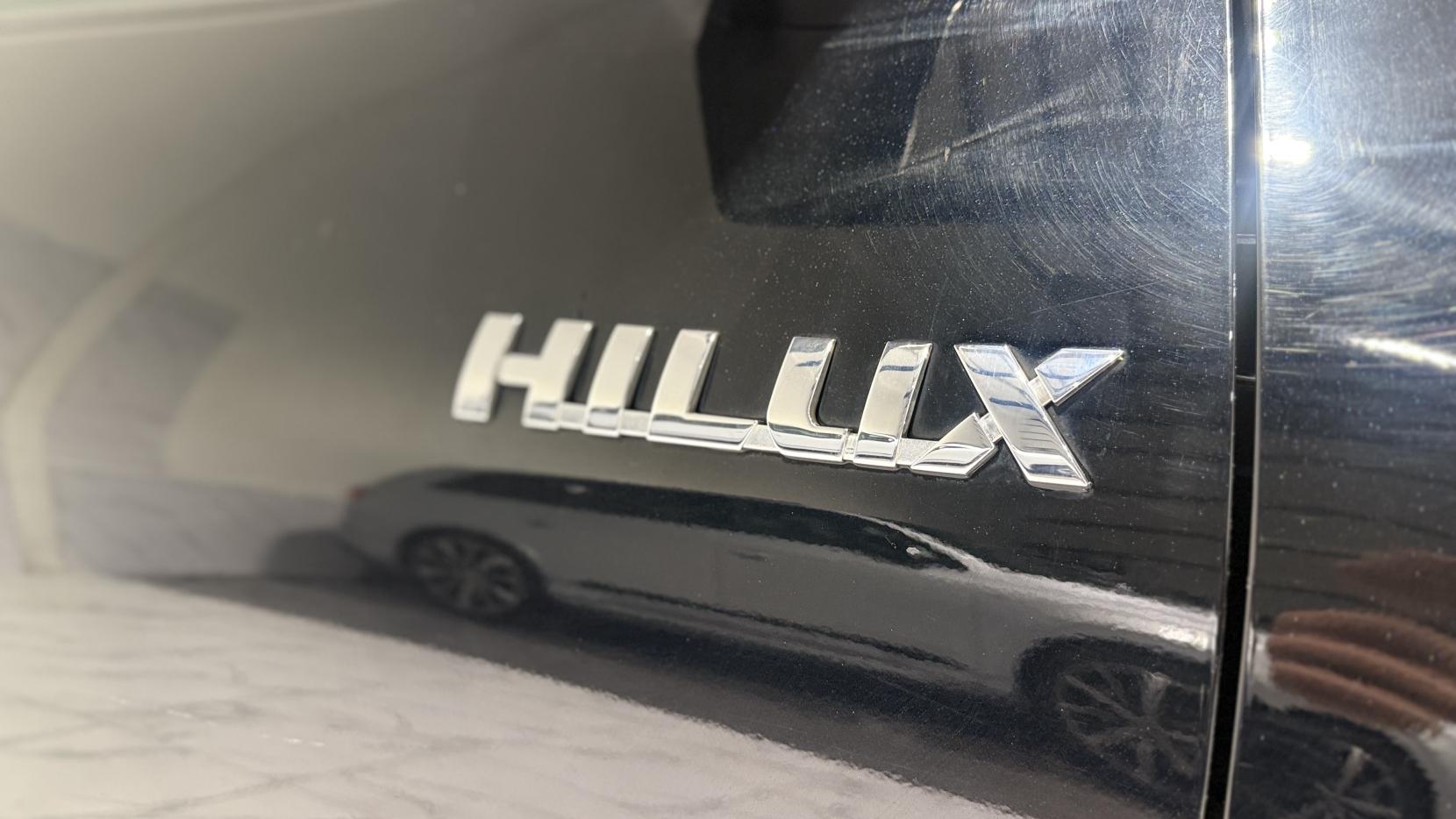 Toyota Hilux 2.8 D-4D Invincible X Pickup Double Cab 4dr Diesel Auto 4WD Euro 6 (s/s) (204 ps)