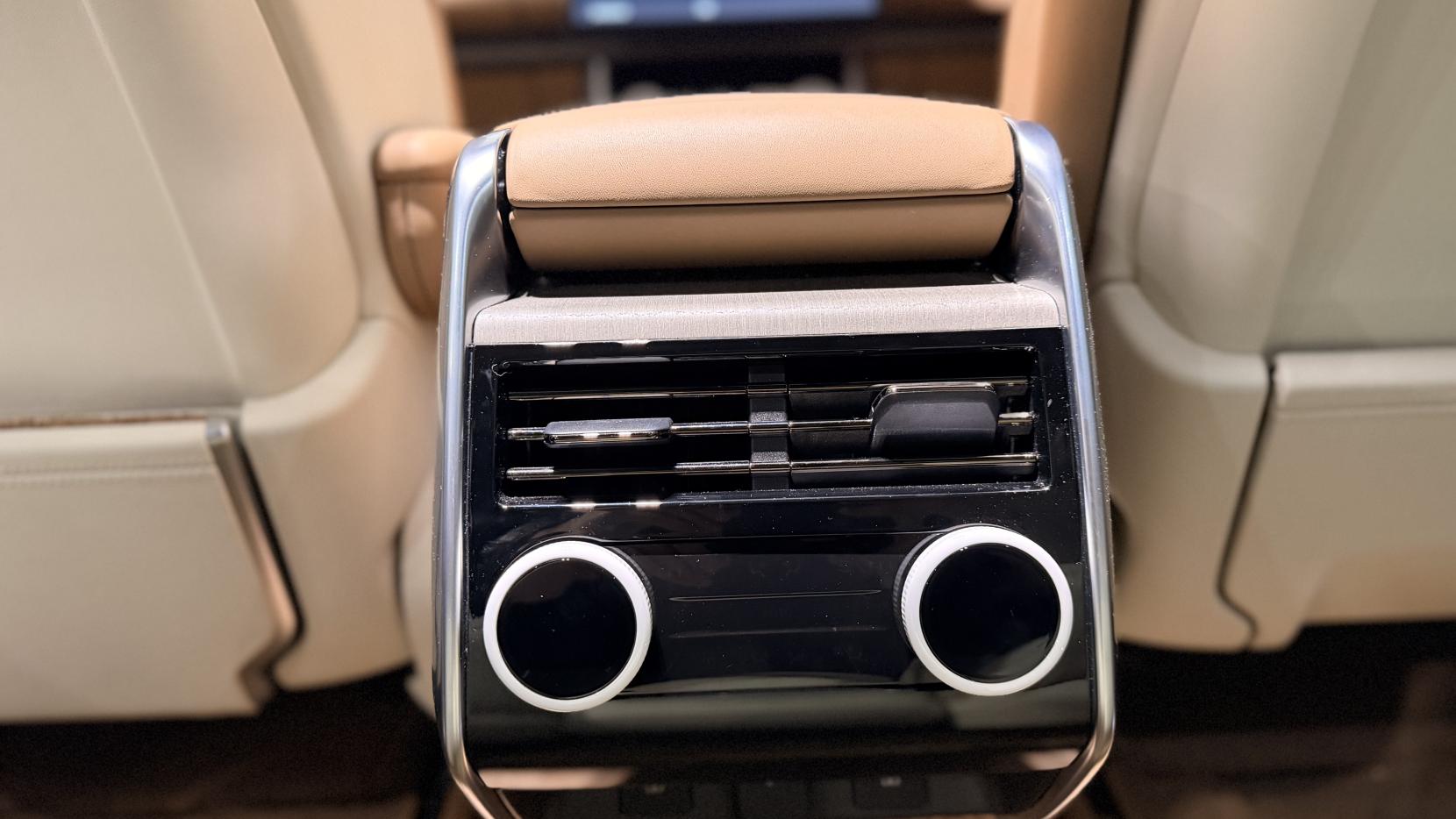 Land Rover Range Rover 3.0 P510e 38.2kWh SV SUV 5dr Petrol Plug-in Hybrid Auto 4WD Euro 6 (s/s) (510 ps)