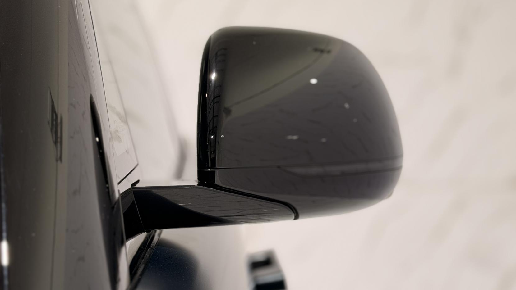 Land Rover Range Rover 3.0 P510e 38.2kWh SV SUV 5dr Petrol Plug-in Hybrid Auto 4WD Euro 6 (s/s) (510 ps)