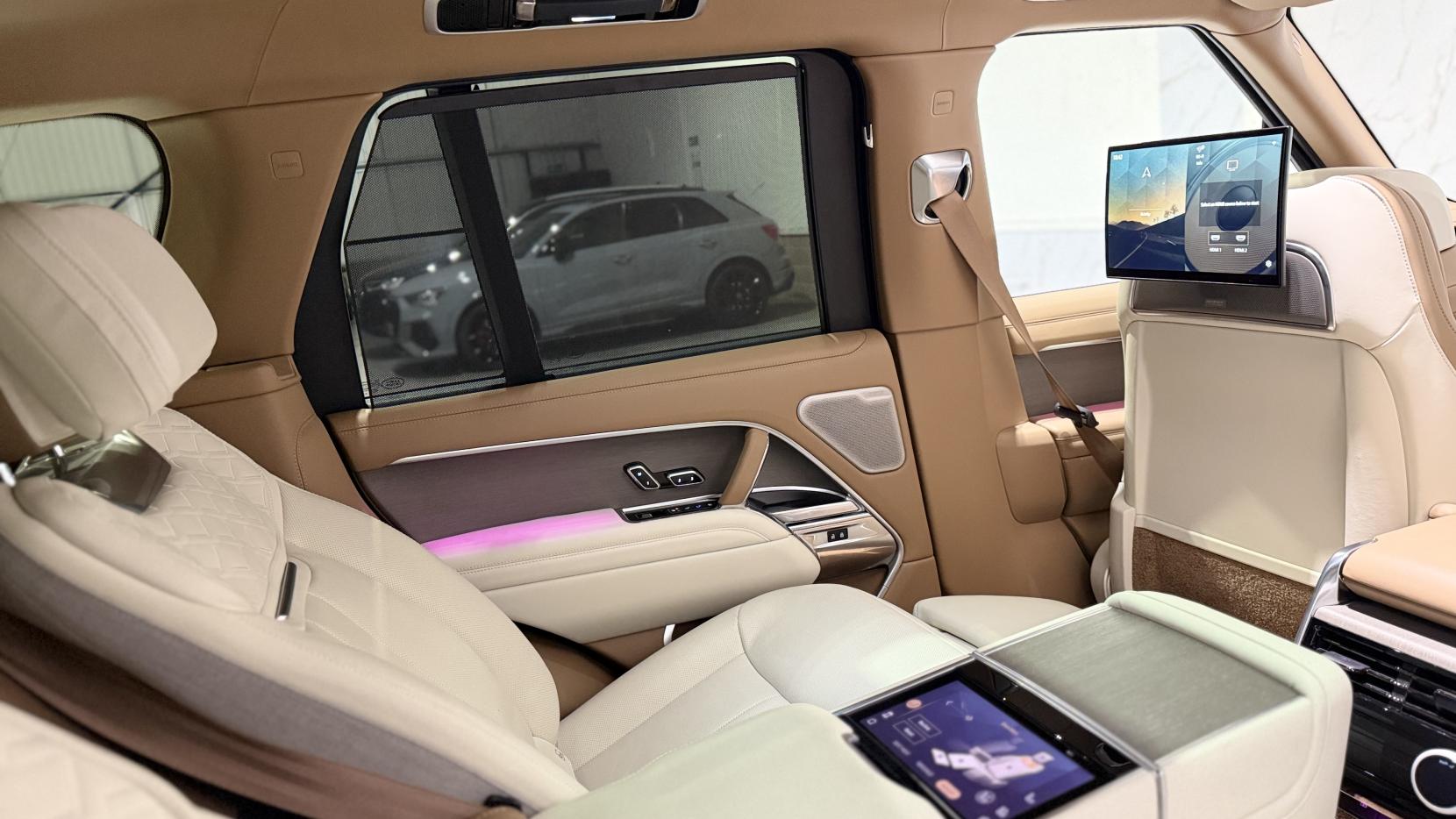 Land Rover Range Rover 3.0 P510e 38.2kWh SV SUV 5dr Petrol Plug-in Hybrid Auto 4WD Euro 6 (s/s) (510 ps)