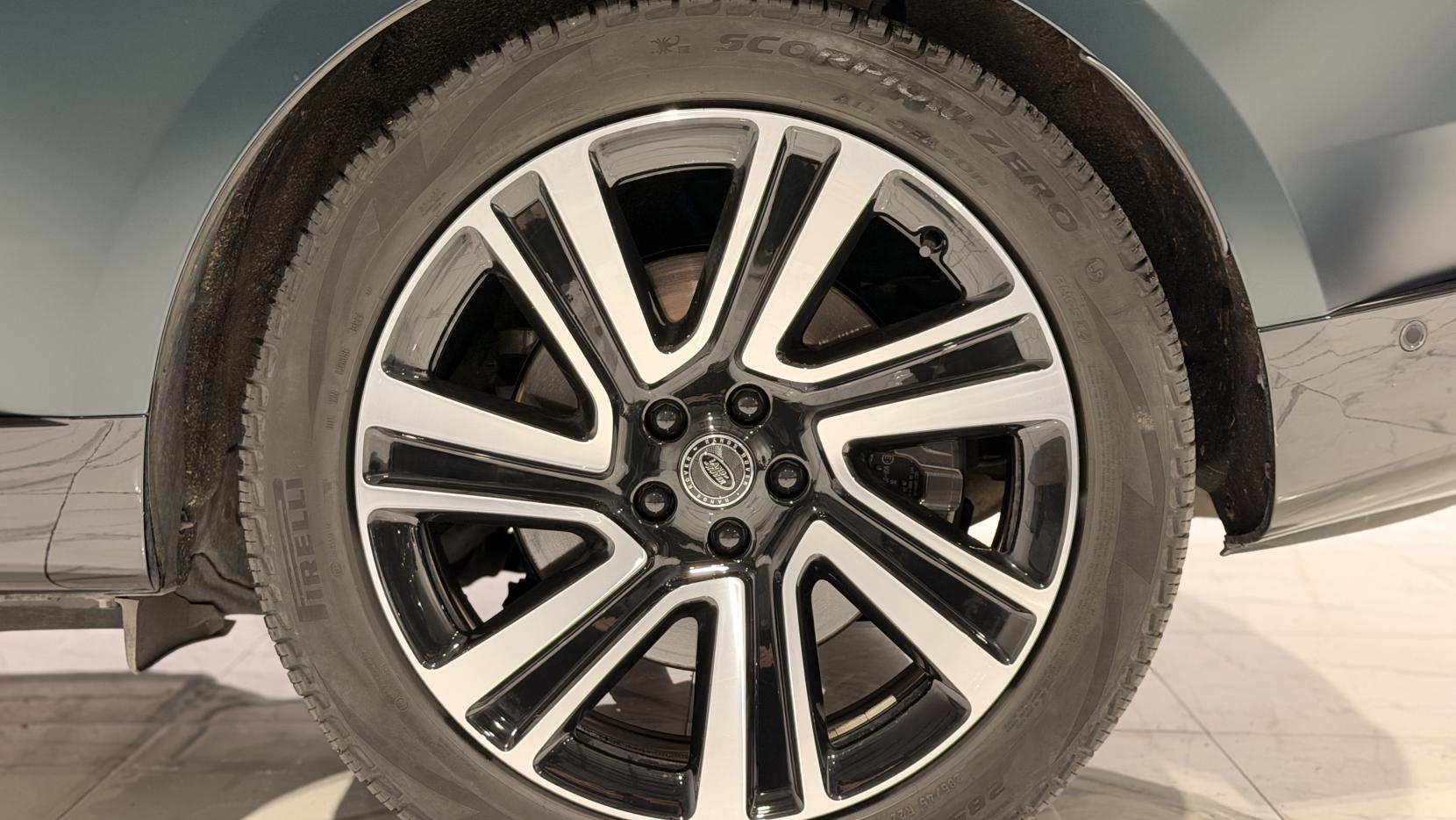 Land Rover Range Rover 3.0 P510e 38.2kWh SV SUV 5dr Petrol Plug-in Hybrid Auto 4WD Euro 6 (s/s) (510 ps)