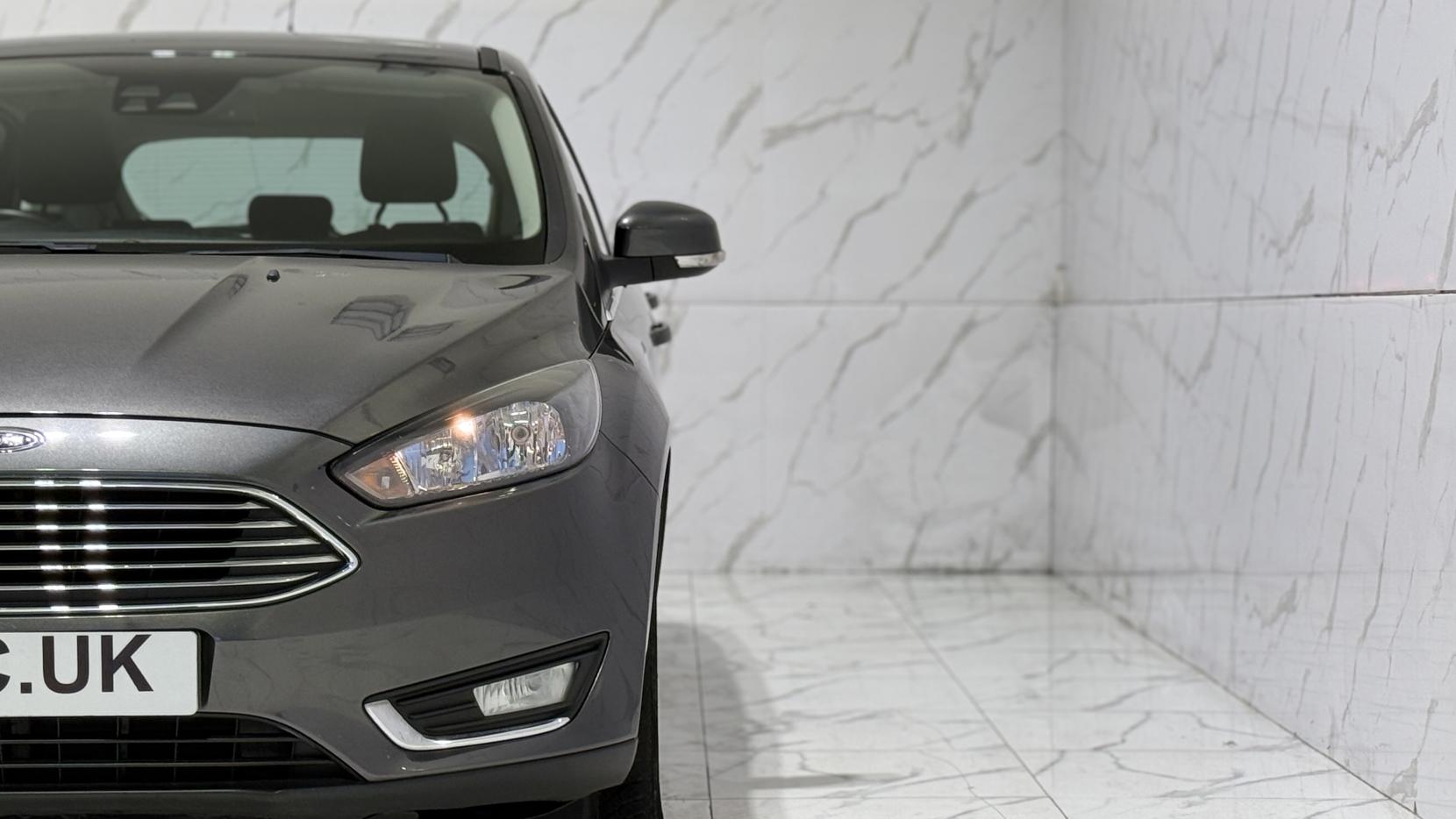 Ford Focus 1.0T EcoBoost Titanium Hatchback 5dr Petrol Auto Euro 6 (s/s) (125 ps)