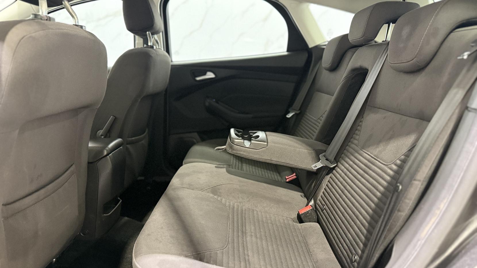 Ford Focus 1.0T EcoBoost Titanium Hatchback 5dr Petrol Auto Euro 6 (s/s) (125 ps)