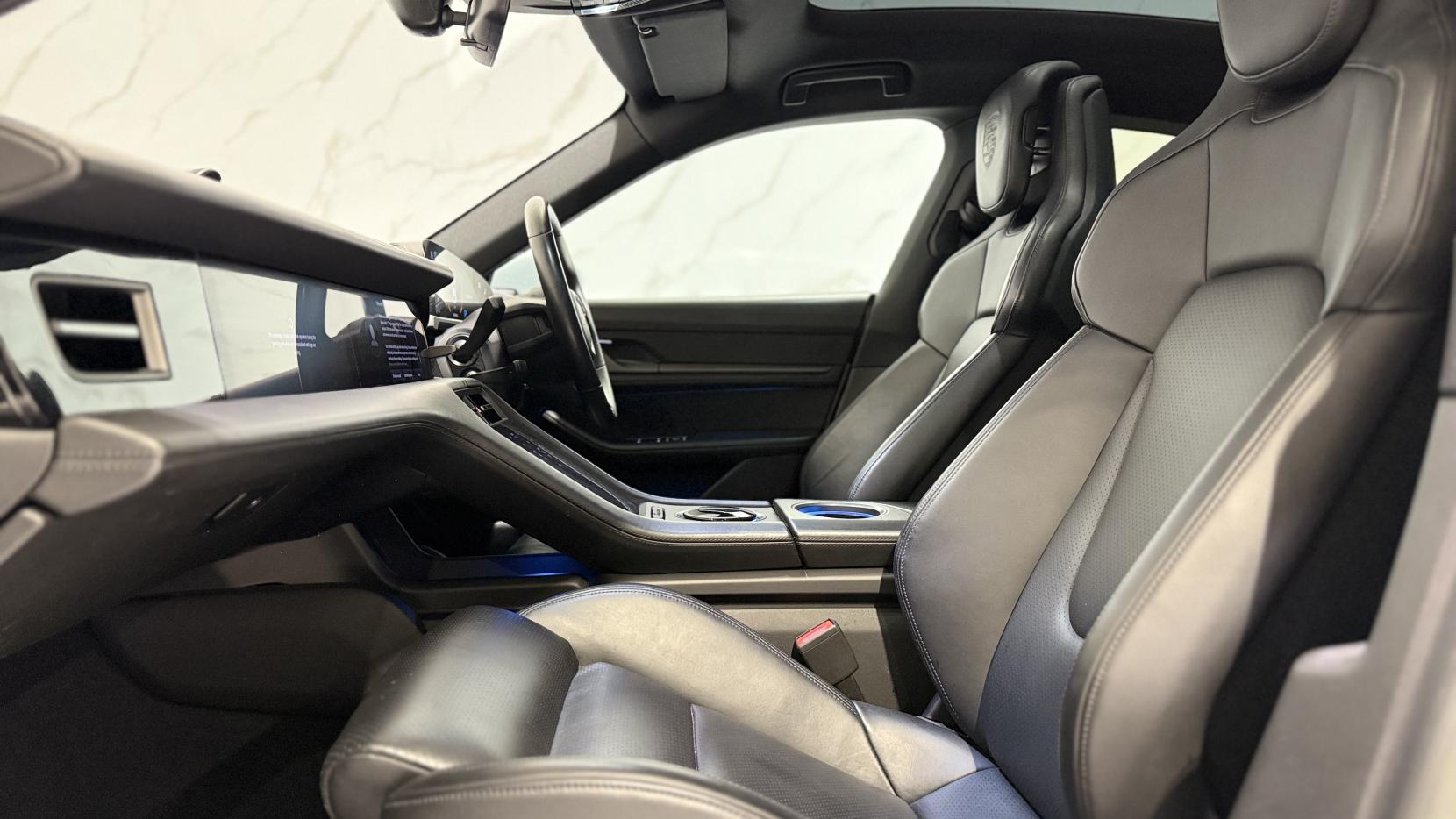 Porsche Taycan Performance Plus 93.4kWh Saloon 4dr Electric Auto RWD (11kW Charger) (476 ps)