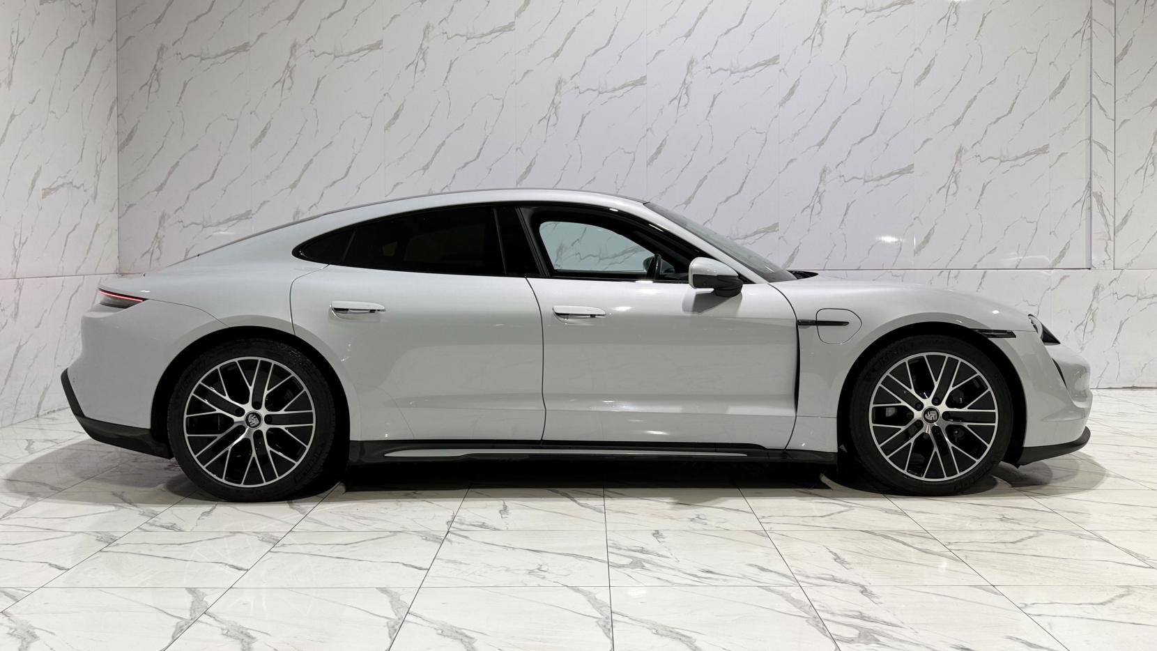 Porsche Taycan Performance Plus 93.4kWh Saloon 4dr Electric Auto RWD (11kW Charger) (476 ps)