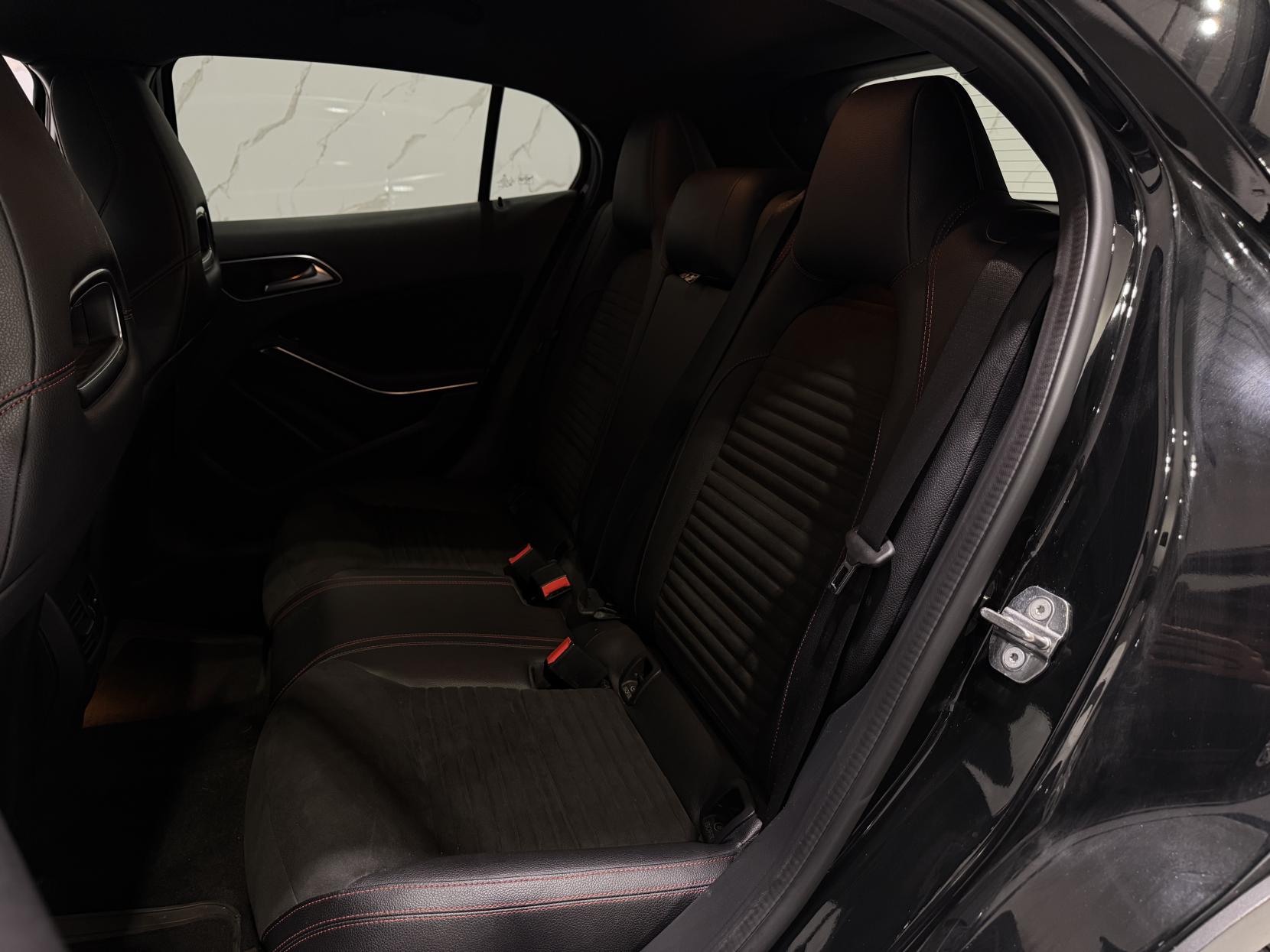 Mercedes-Benz GLA 2.1 GLA220d AMG Line SUV 5dr Diesel 7G-DCT 4MATIC Euro 6 (s/s) (177 ps)