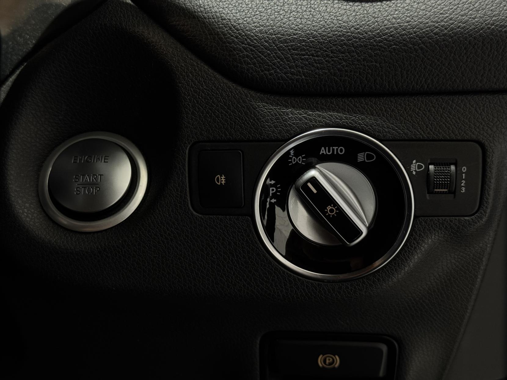 Mercedes-Benz GLA 2.1 GLA220d AMG Line SUV 5dr Diesel 7G-DCT 4MATIC Euro 6 (s/s) (177 ps)