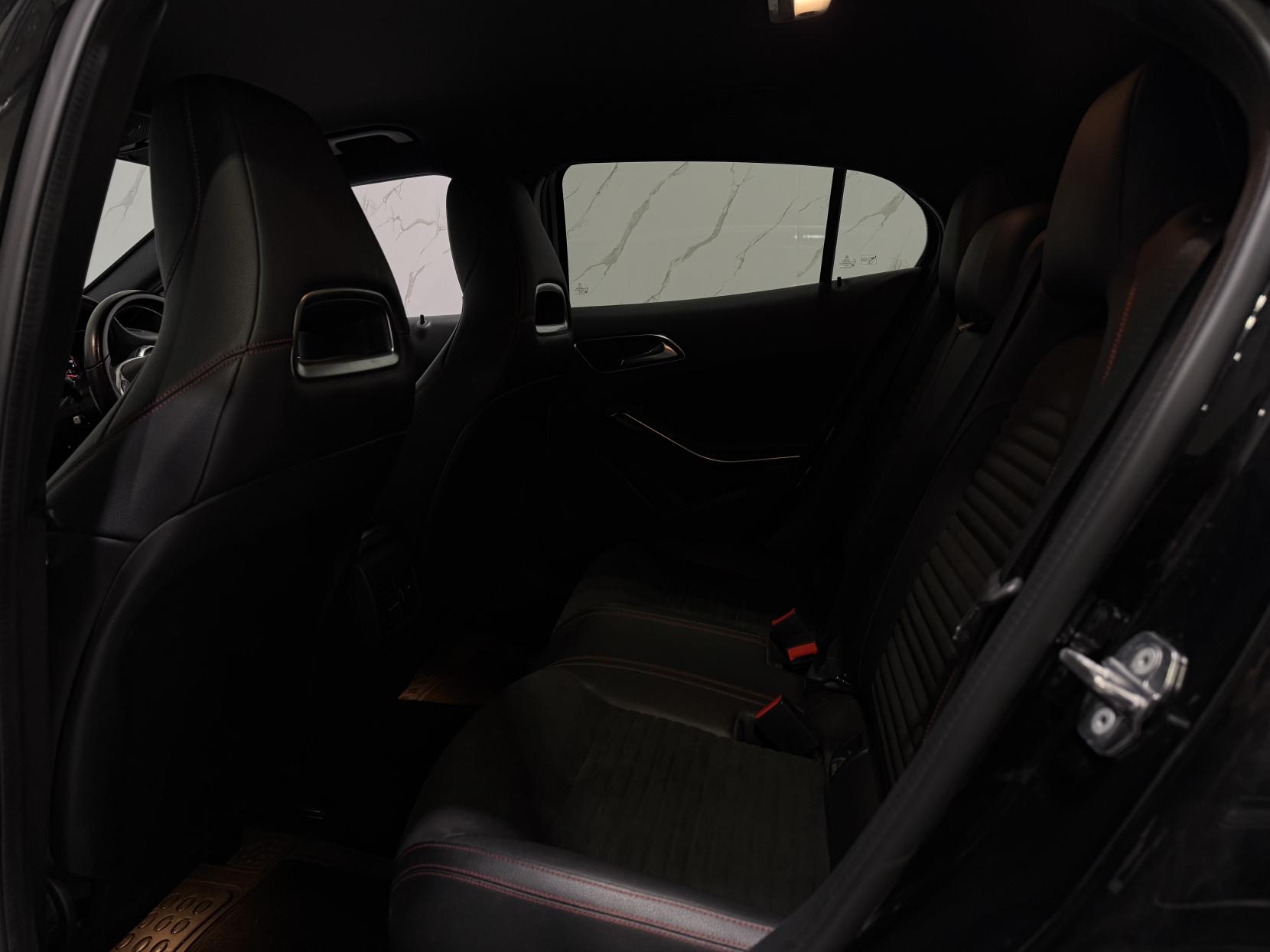 Mercedes-Benz GLA 2.1 GLA220d AMG Line SUV 5dr Diesel 7G-DCT 4MATIC Euro 6 (s/s) (177 ps)