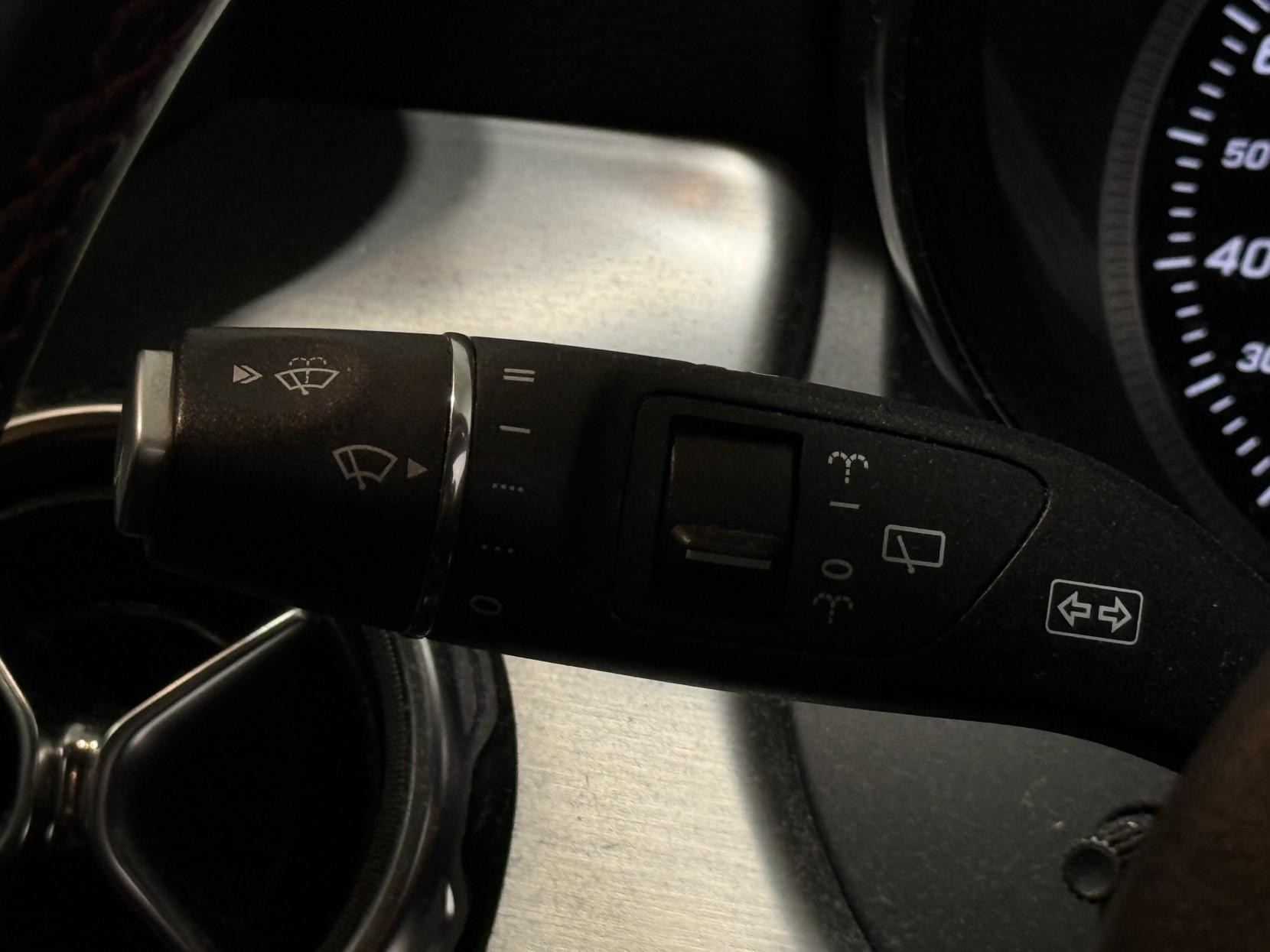 Mercedes-Benz GLA 2.1 GLA220d AMG Line SUV 5dr Diesel 7G-DCT 4MATIC Euro 6 (s/s) (177 ps)