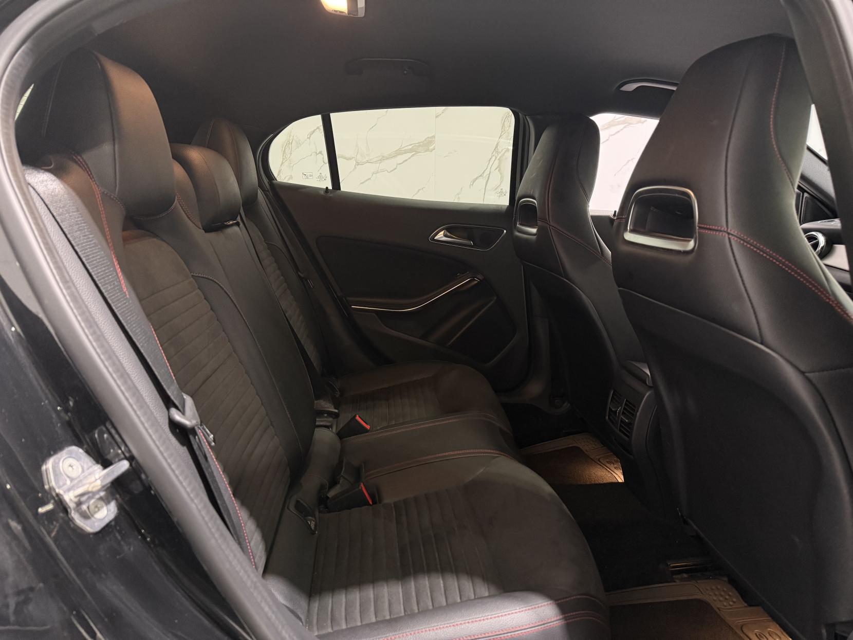 Mercedes-Benz GLA 2.1 GLA220d AMG Line SUV 5dr Diesel 7G-DCT 4MATIC Euro 6 (s/s) (177 ps)