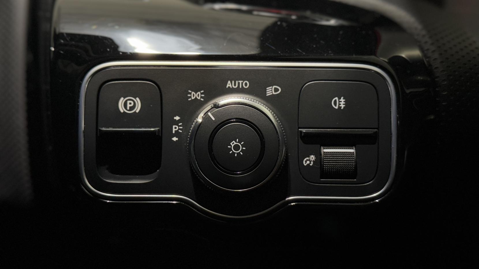 Mercedes-Benz A Class 2.0 A35 AMG (Premium Plus) Hatchback 5dr Petrol 7G-DCT 4MATIC Euro 6 (s/s) (306 ps)