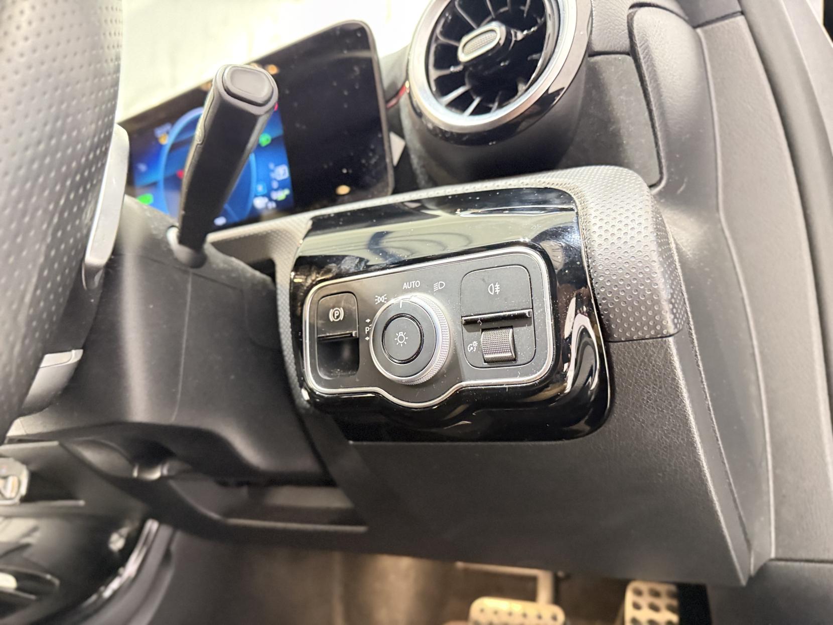 Mercedes-Benz A Class 1.3 A250e 15.6kWh AMG Line (Executive) Saloon 4dr Petrol Plug-in Hybrid 8G-DCT Euro 6 (s/s) (218 ps)