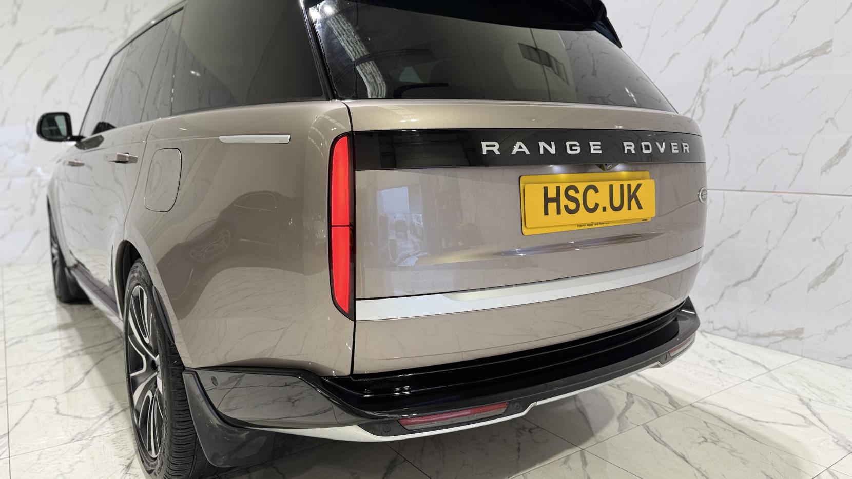 Land Rover Range Rover 3.0 P440e 38.2kWh First Edition SUV 5dr Petrol Plug-in Hybrid Auto 4WD Euro 6 (s/s) (LWB) (440 ps)