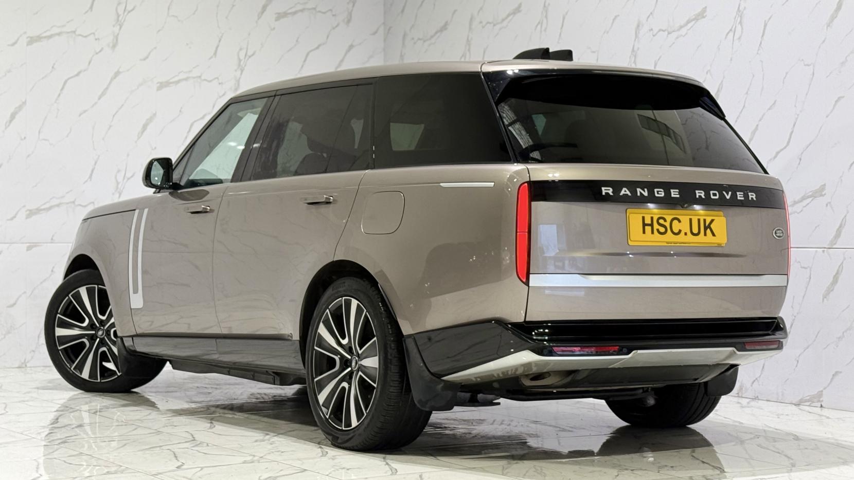 Land Rover Range Rover 3.0 P440e 38.2kWh First Edition SUV 5dr Petrol Plug-in Hybrid Auto 4WD Euro 6 (s/s) (LWB) (440 ps)