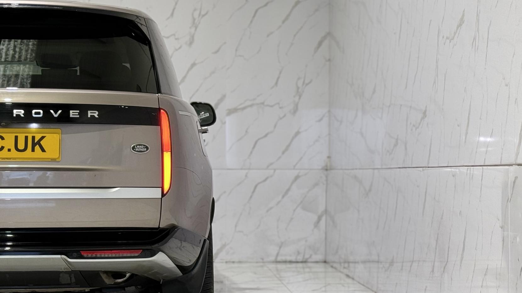 Land Rover Range Rover 3.0 P440e 38.2kWh First Edition SUV 5dr Petrol Plug-in Hybrid Auto 4WD Euro 6 (s/s) (LWB) (440 ps)