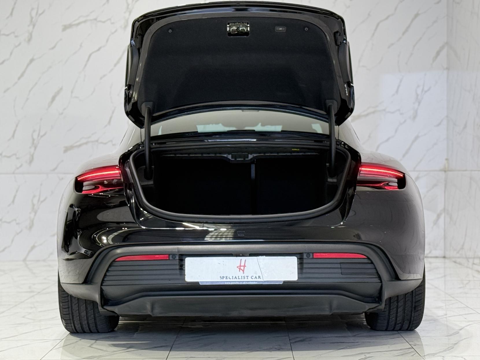 Porsche Taycan Performance Plus 93.4kWh Saloon 4dr Electric Auto RWD (11kW Charger) (476 ps)