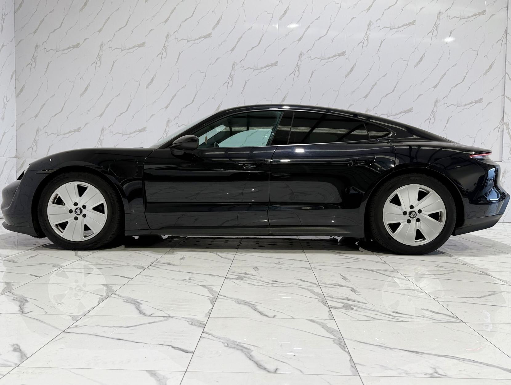 Porsche Taycan Performance Plus 93.4kWh Saloon 4dr Electric Auto RWD (11kW Charger) (476 ps)
