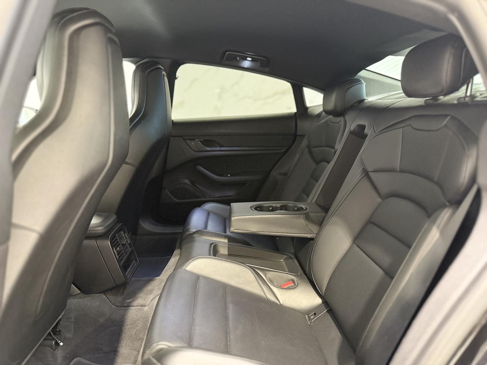 Porsche Taycan Performance Plus 93.4kWh Saloon 4dr Electric Auto RWD (11kW Charger) (476 ps)