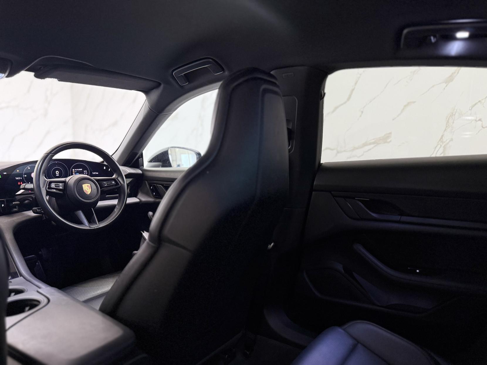 Porsche Taycan Performance Plus 93.4kWh Saloon 4dr Electric Auto RWD (11kW Charger) (476 ps)