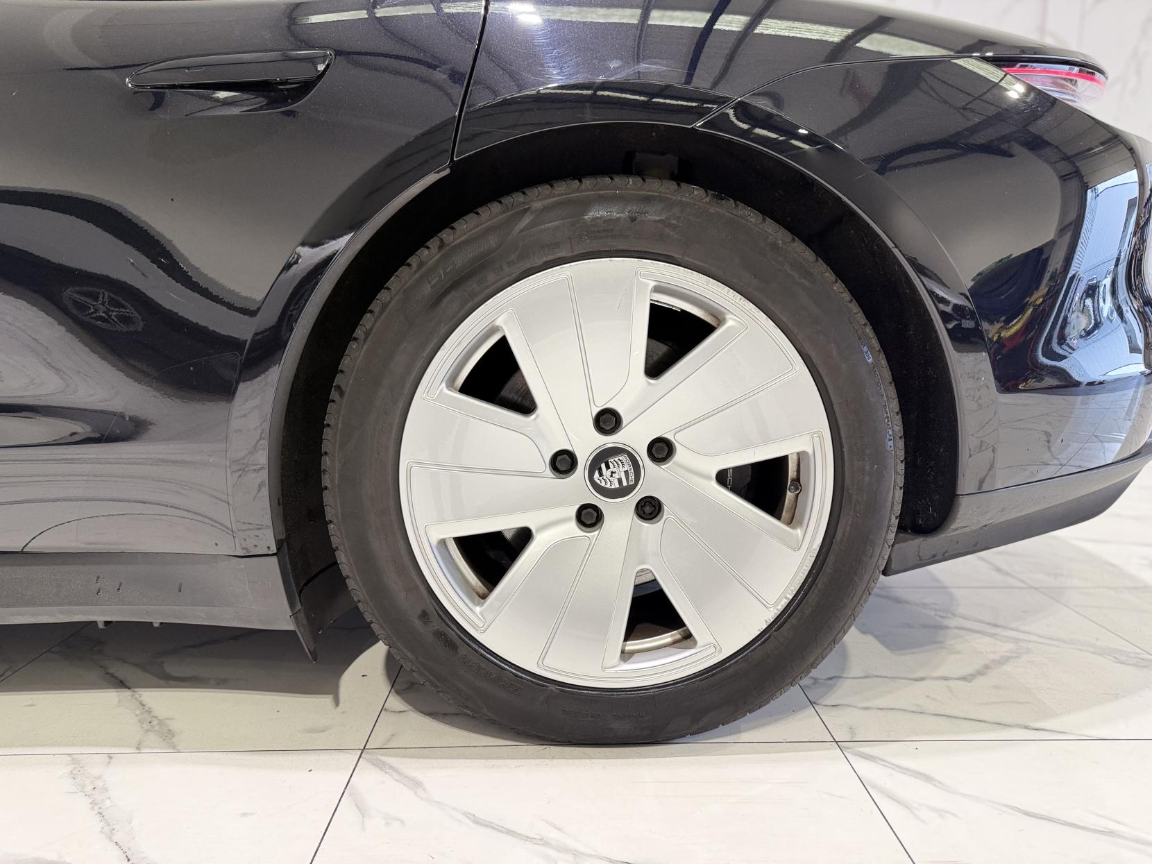 Porsche Taycan Performance Plus 93.4kWh Saloon 4dr Electric Auto RWD (11kW Charger) (476 ps)