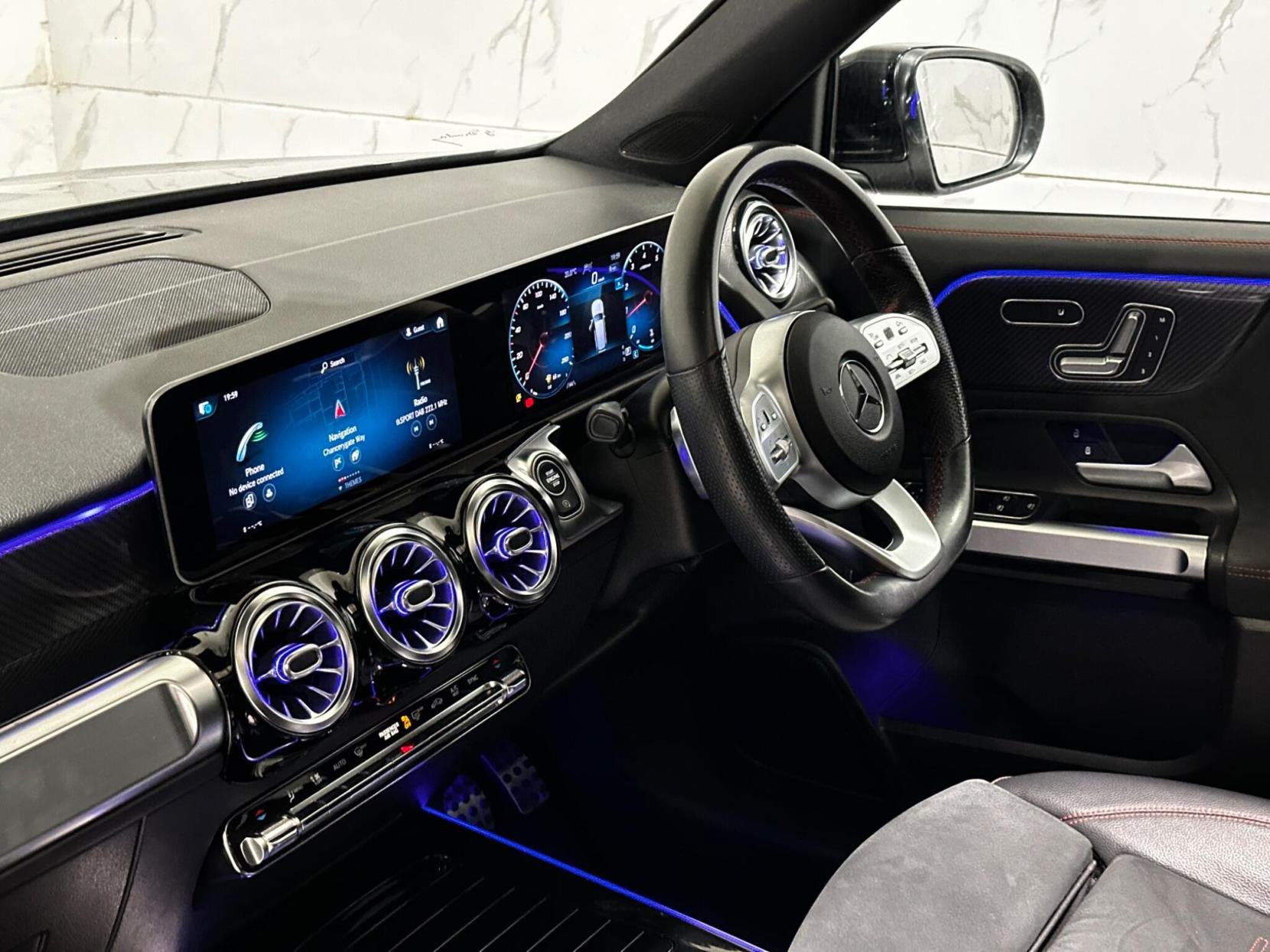 Mercedes-Benz GLB 1.3 GLB200 AMG Line (Premium Plus 2) 7G-DCT Euro 6 (s/s) 5dr