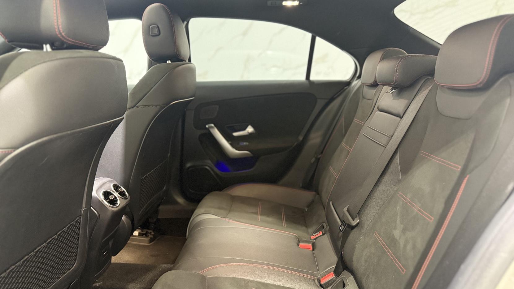 Mercedes-Benz GLB 1.3 GLB200 AMG Line (Premium Plus 2) 7G-DCT Euro 6 (s/s) 5dr