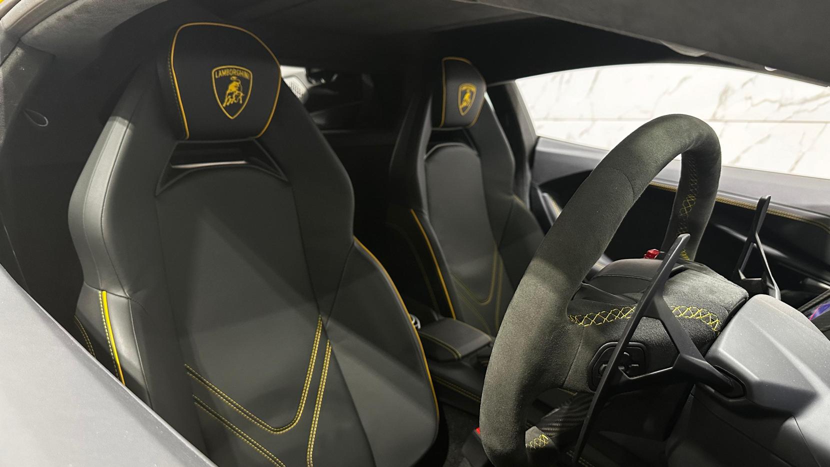 Lamborghini Revuelto 6.5 V12 HPEV 3.8kWh Coupe 2dr Petrol Plug-in Hybrid AMT 4WD Euro 6 (1015 ps)