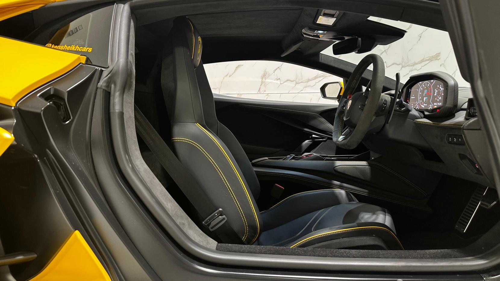 Lamborghini Revuelto 6.5 V12 HPEV 3.8kWh Coupe 2dr Petrol Plug-in Hybrid AMT 4WD Euro 6 (1015 ps)