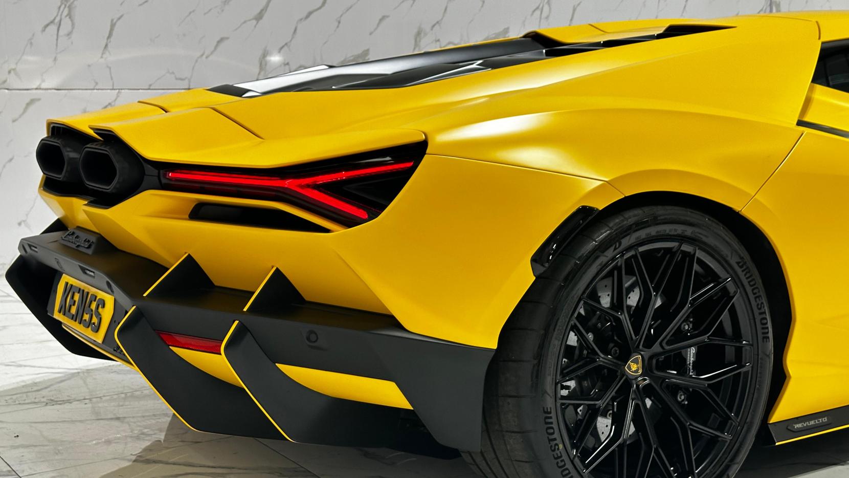 Lamborghini Revuelto 6.5 V12 HPEV 3.8kWh Coupe 2dr Petrol Plug-in Hybrid AMT 4WD Euro 6 (1015 ps)