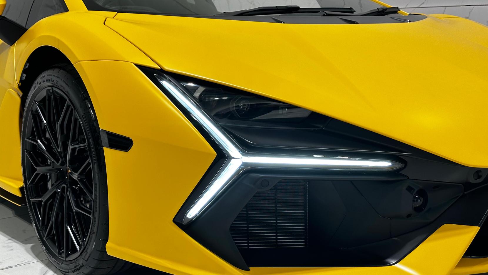 Lamborghini Revuelto 6.5 V12 HPEV 3.8kWh Coupe 2dr Petrol Plug-in Hybrid AMT 4WD Euro 6 (1015 ps)