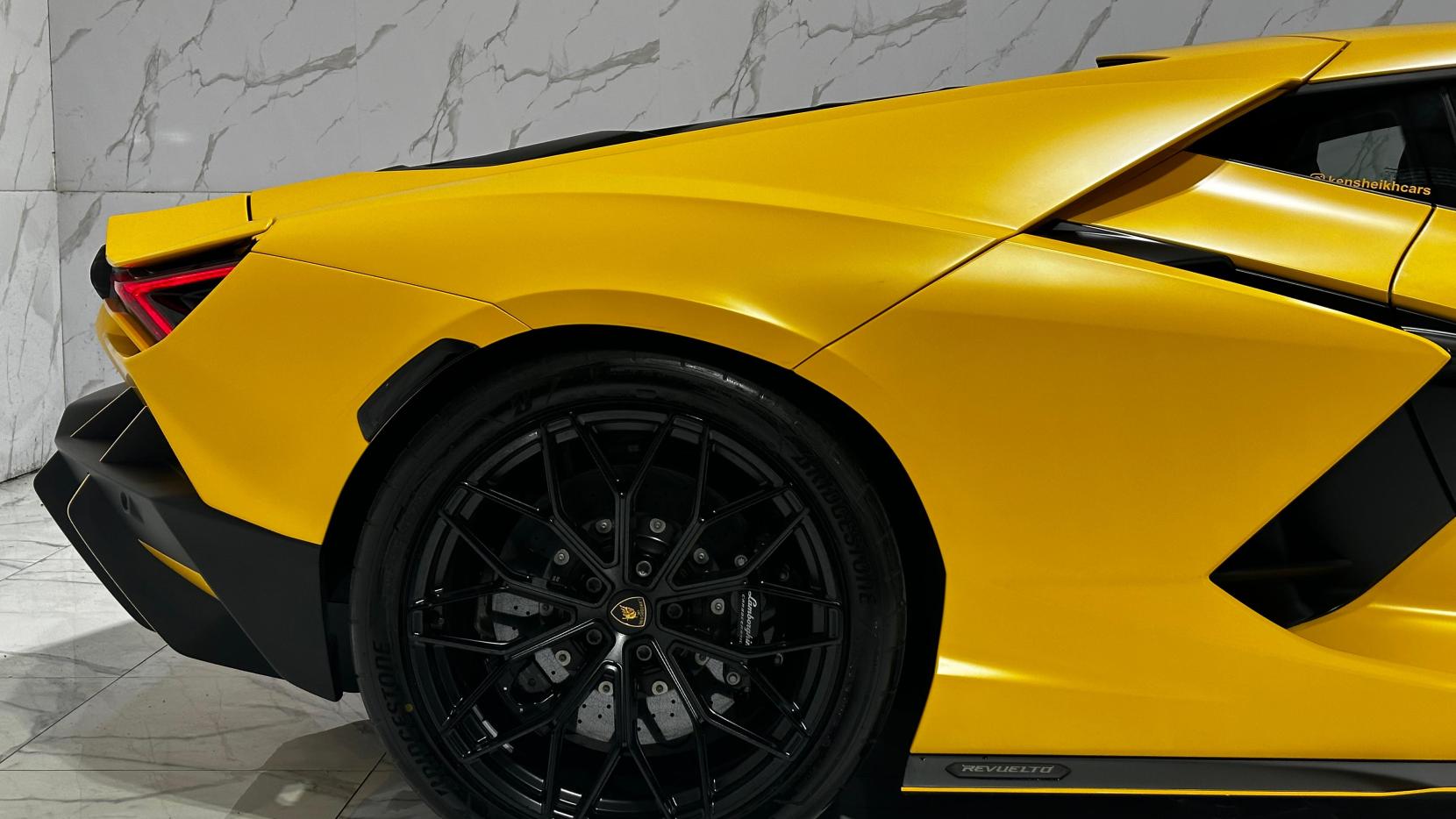 Lamborghini Revuelto 6.5 V12 HPEV 3.8kWh Coupe 2dr Petrol Plug-in Hybrid AMT 4WD Euro 6 (1015 ps)