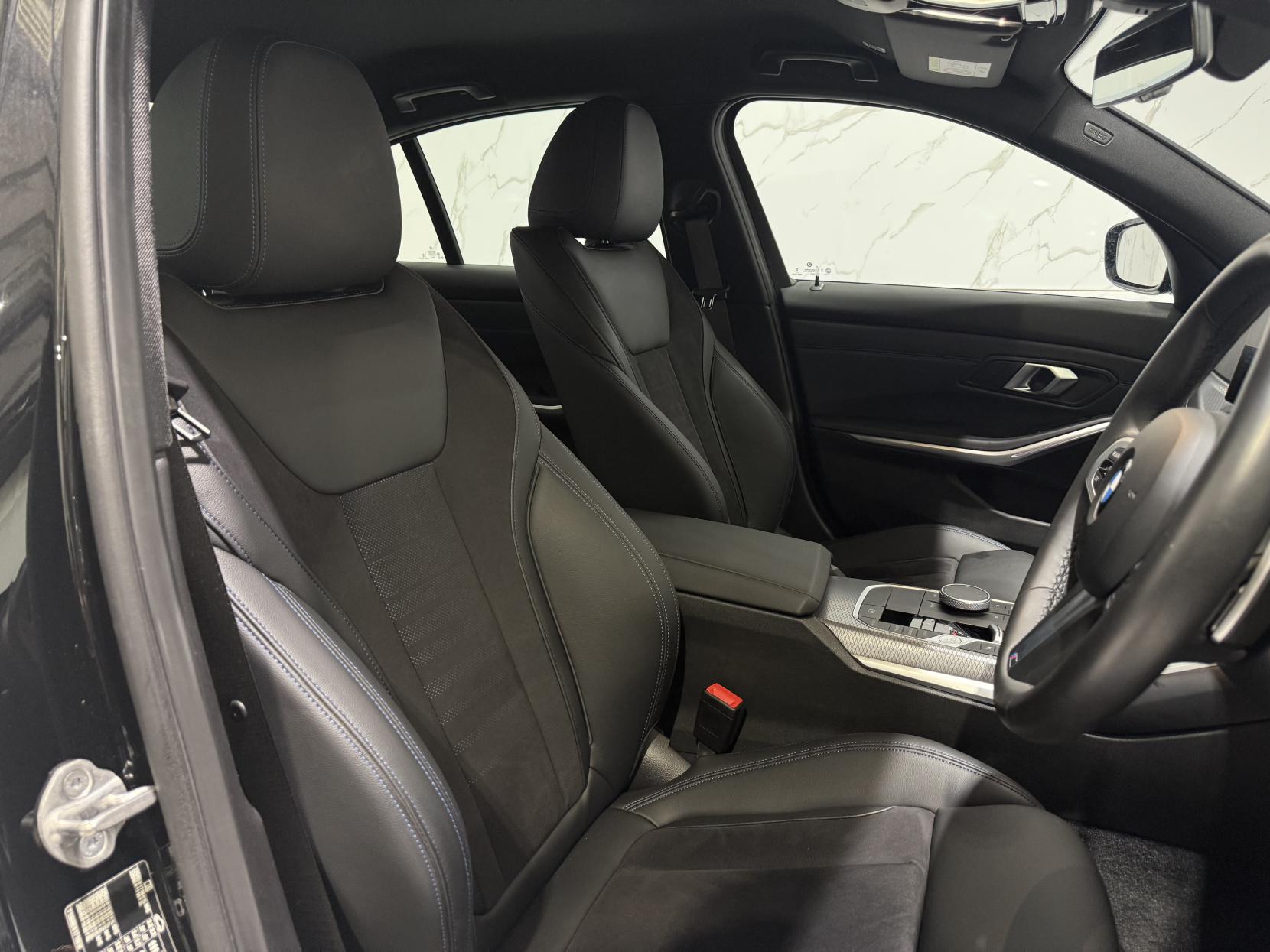 BMW 3 Series 2.0 320d MHT M Sport Saloon 4dr Diesel Hybrid Auto Euro 6 (s/s) (190 ps)